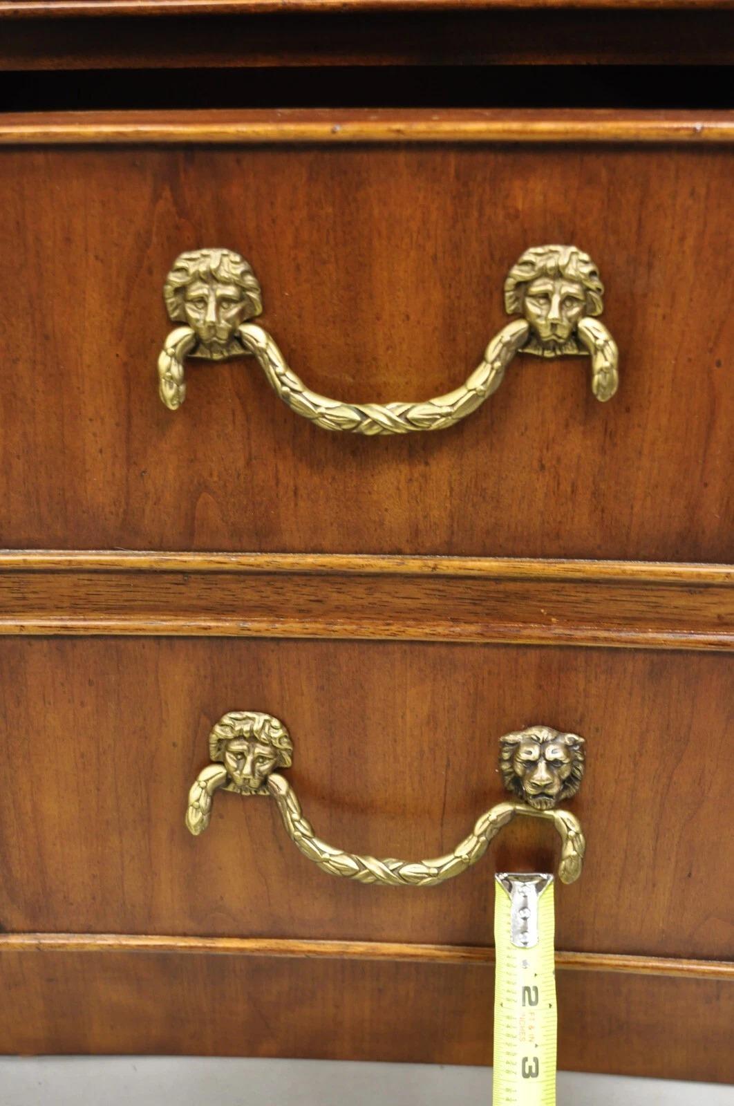 Scrivania per ufficio in mogano intarsiato Drexel Heritage stile Chippendale Georgiano in vendita 4