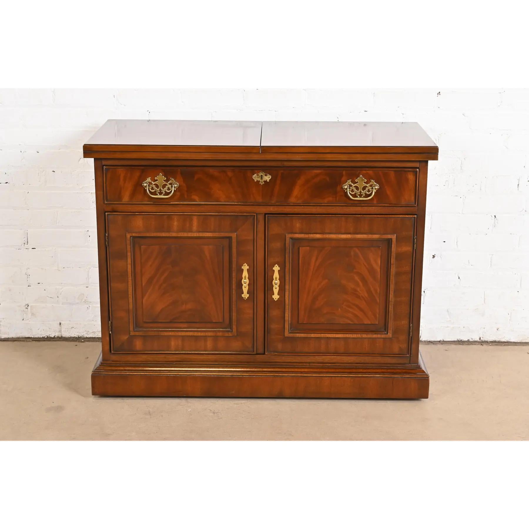 American Drexel Heritage Georgian Flame Mahogany Flip Top Server or Bar Cabinet For Sale