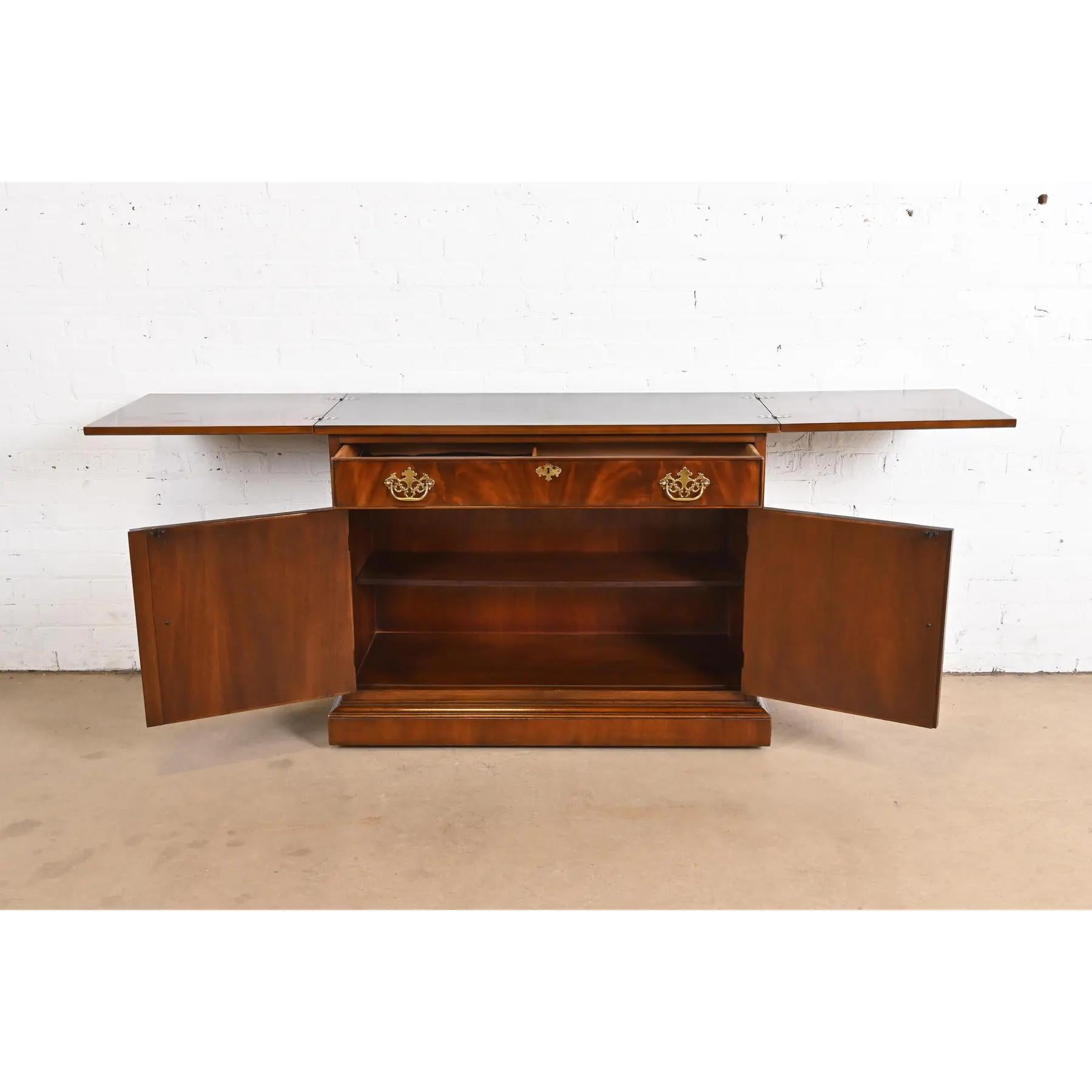 Drexel Heritage Georgian Flame Mahogany Flip Top Server or Bar Cabinet For Sale 1