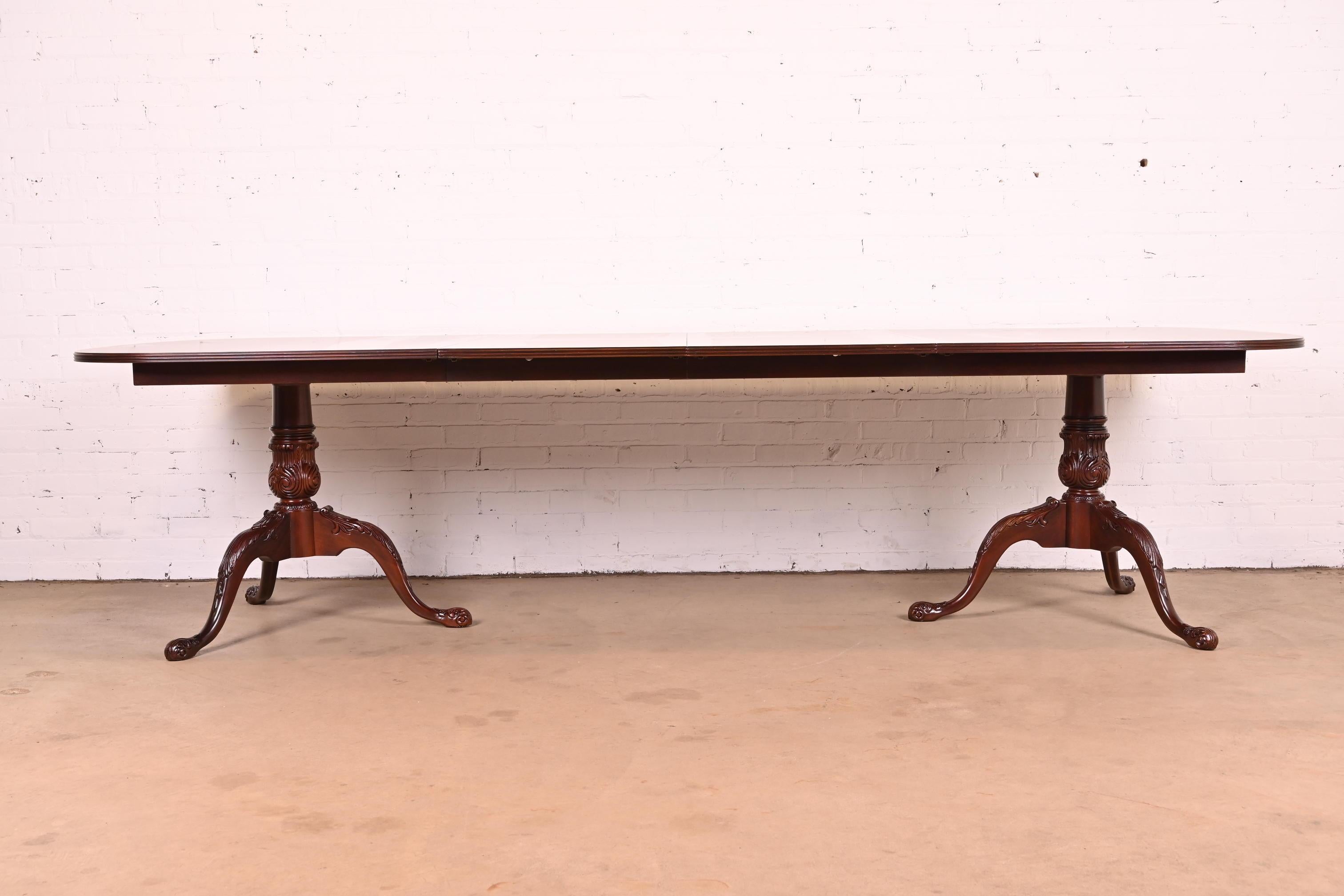 20th Century Drexel Heritage Georgian Mahogany Double Pedestal Dining Table, Newly Refinished