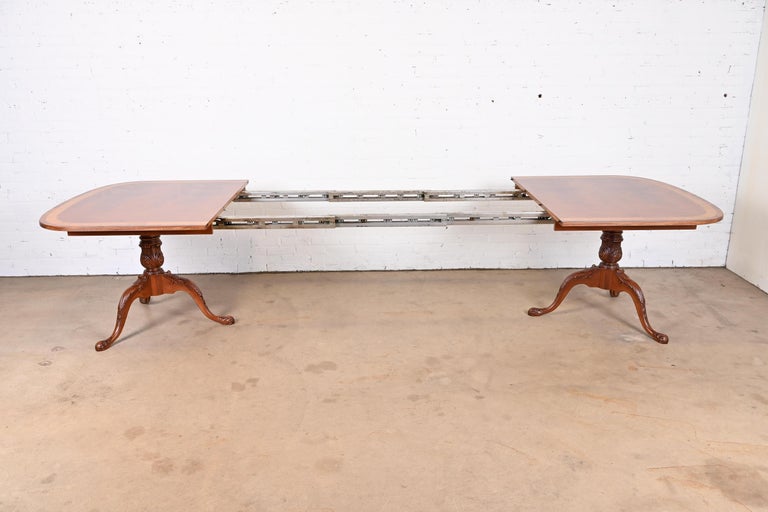 Drexel Heritage Georgian Mahogany Double Pedestal Dining Table, Newly Refinished For Sale 4