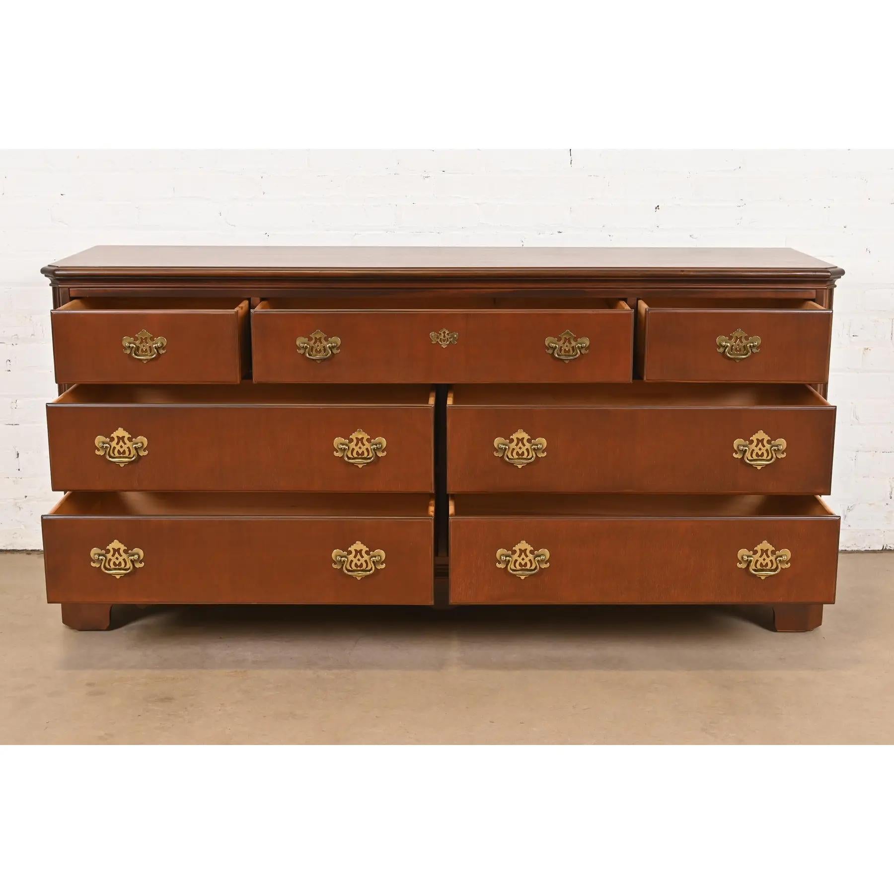 Brass Drexel Heritage Georgian Mahogany Seven-Drawer Dresser, Newly Refinished For Sale