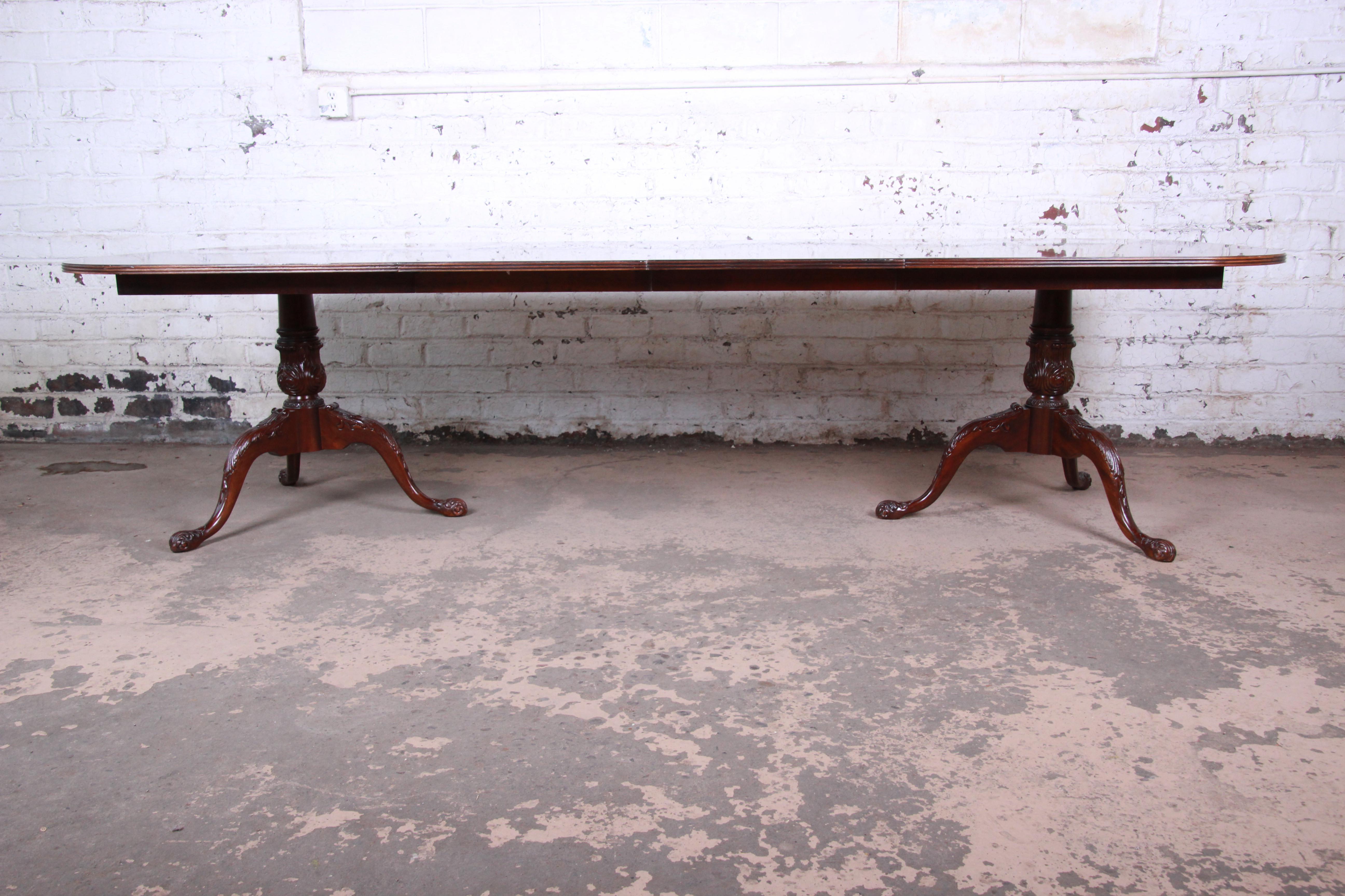 drexel heritage mahogany dining table