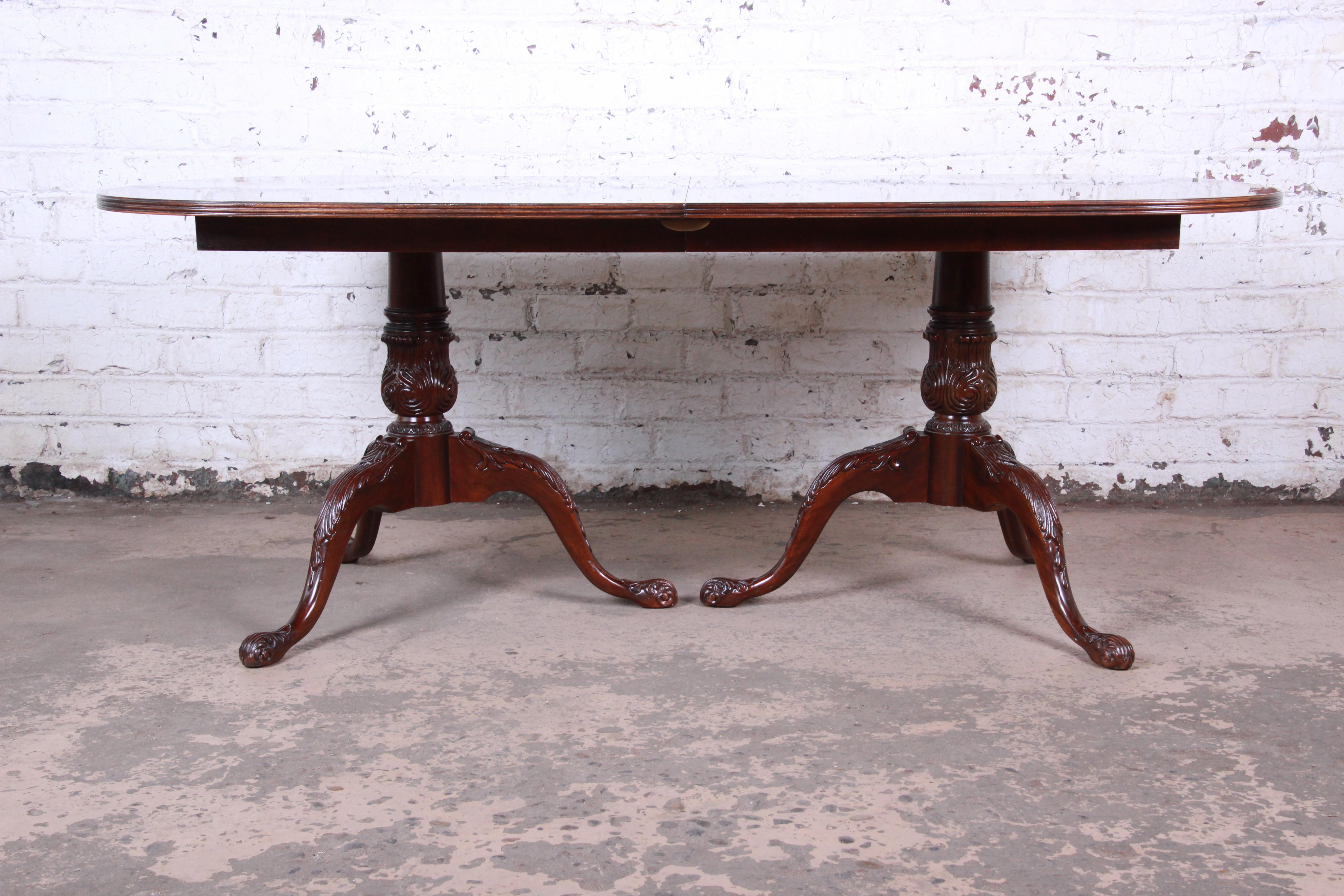 Drexel Heritage Georgian Style Banded Flame Mahogany Extension Dining Table 1