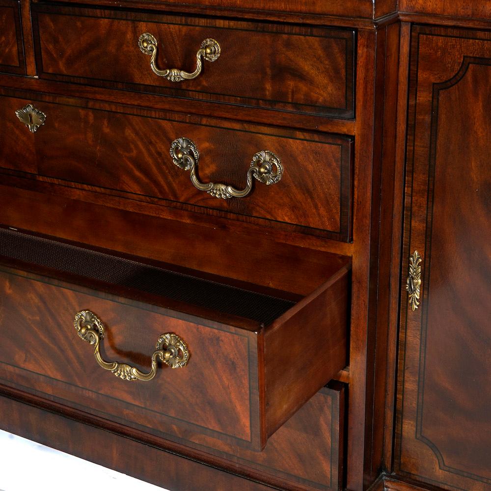 Drexel Heritage Georgian Style Flame Mahogany Banded & Inlaid Breakfront 20th C 10