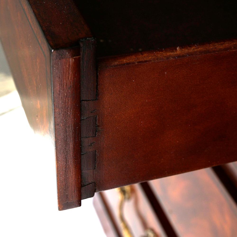 Drexel Heritage Georgian Style Flame Mahogany Banded & Inlaid Breakfront 20th C 12