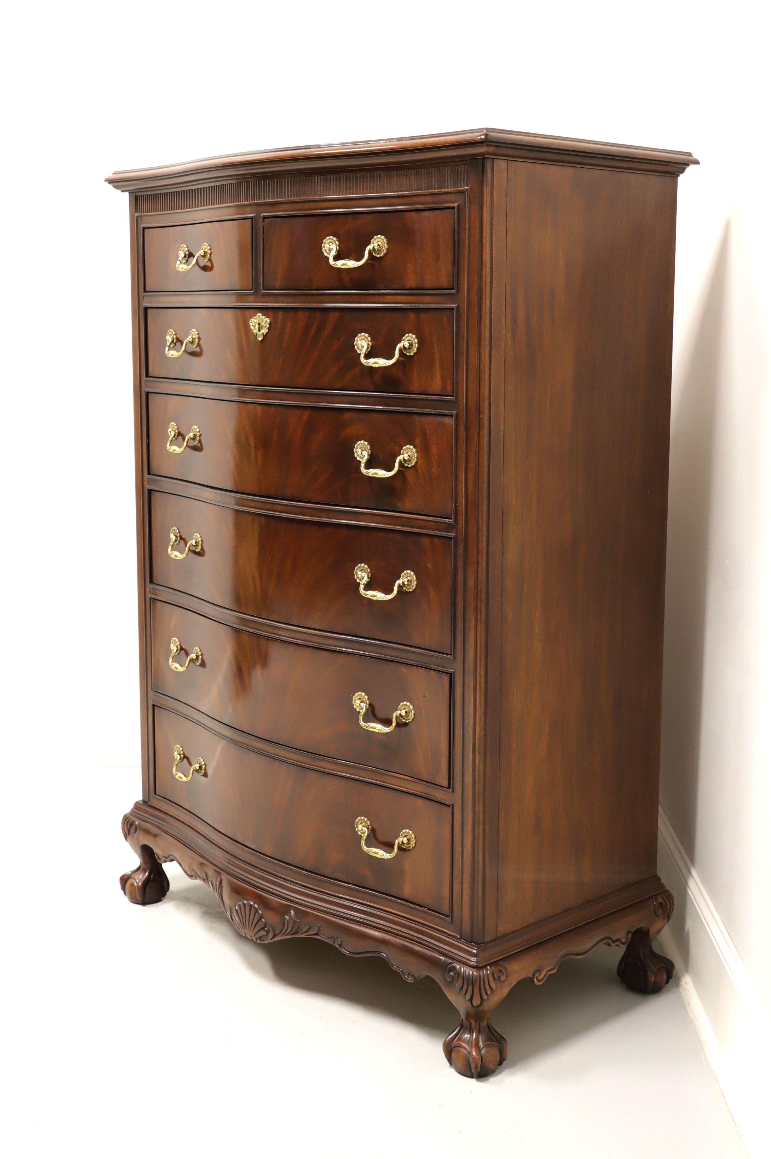 American DREXEL HERITAGE Heirlooms Flame Mahogany Chippendale Serpentine Chest of Drawers