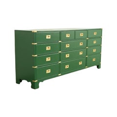 Commode « Hollywood Regency » de la collection Drexel Heritage  Récemment rénové