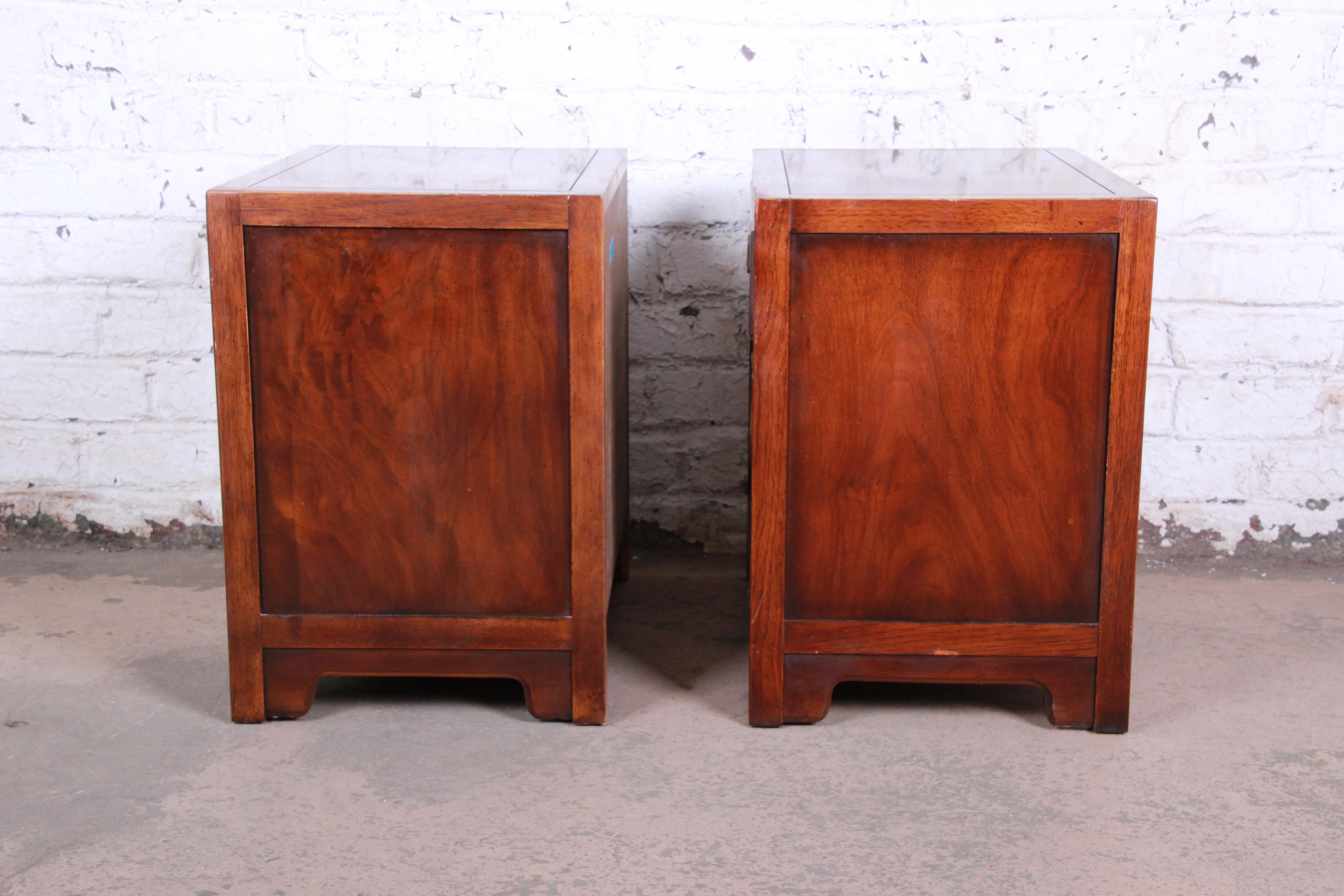 Drexel Heritage Hollywood Regency Campaign Style Burled Walnut Nightstands, Pair 1