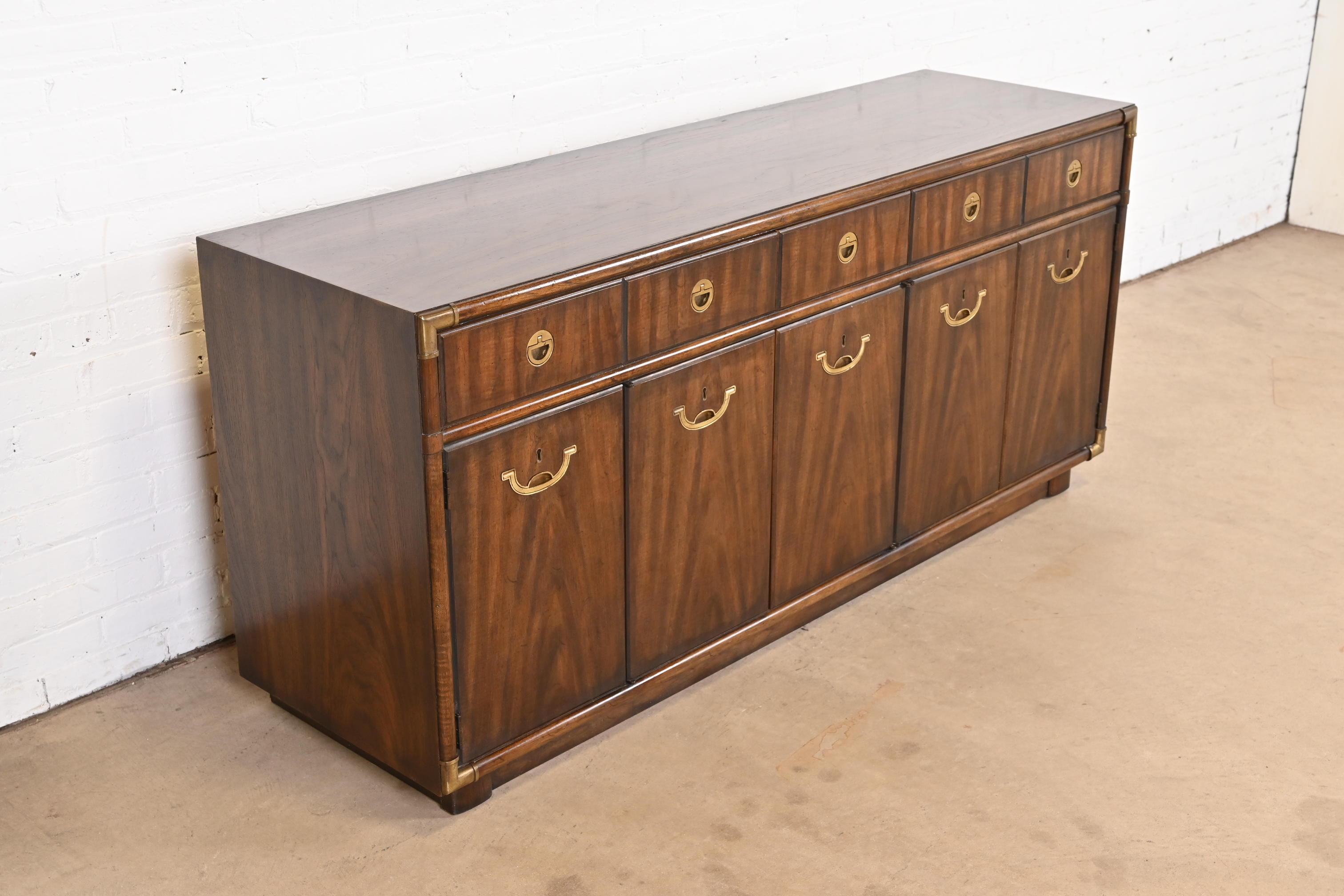 Late 20th Century Drexel Heritage Hollywood Regency Campaign Walnut Sideboard Credenza, 1970s For Sale
