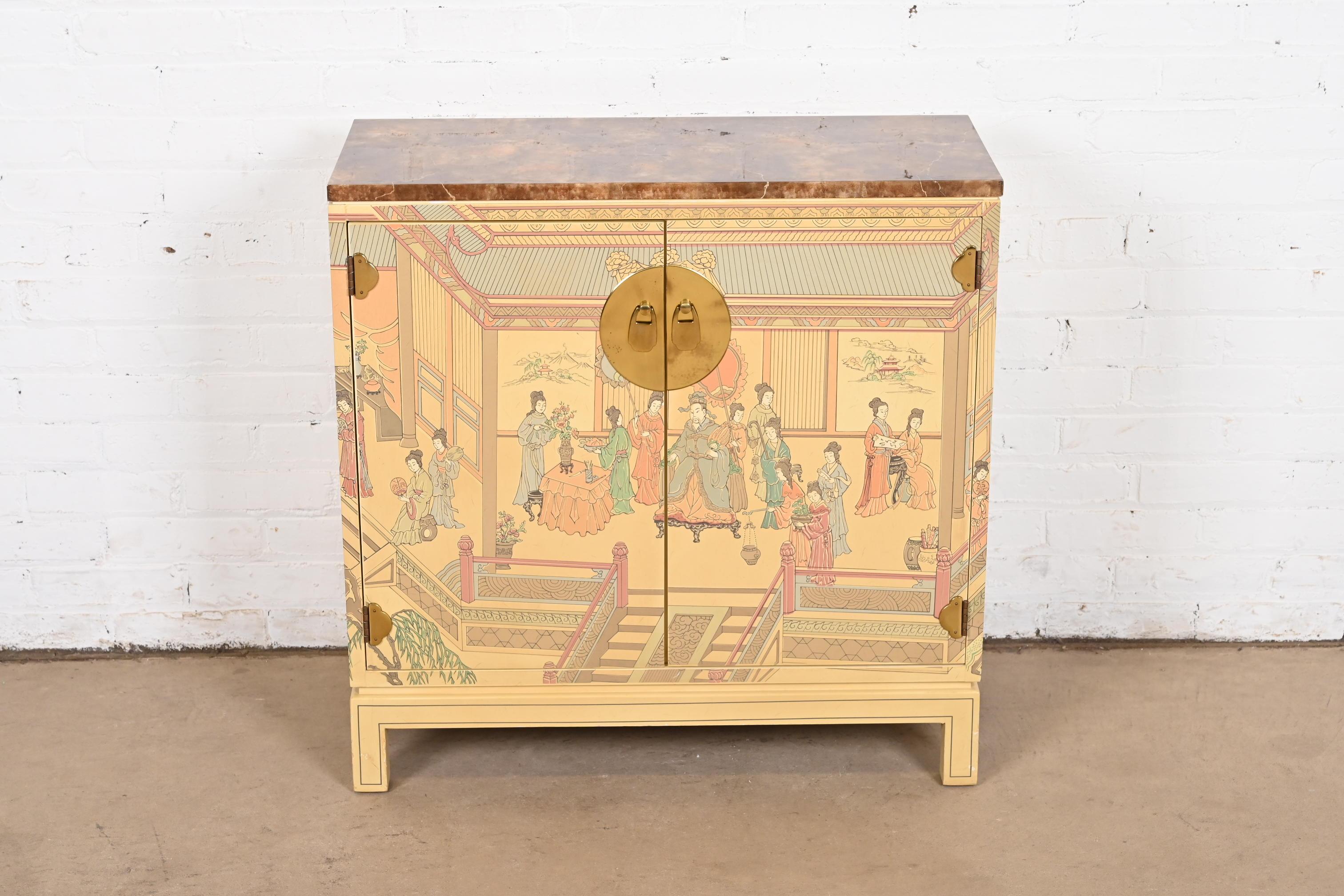 Drexel Heritage Hollywood Regency Chinoiserie-Barschrank, handbemalt, lackiert und lackiert (amerikanisch) im Angebot