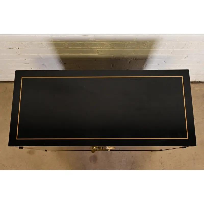 Drexel Heritage Hollywood Regency Chinoiserie Lacquered Bar Cabinet For Sale 3