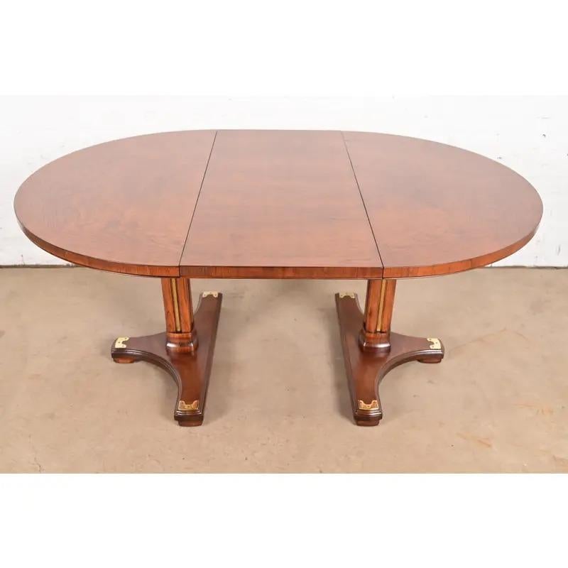 Drexel Heritage Table de salle à manger à rallonge Hollywood Regency, nouvellement revernie en vente 1