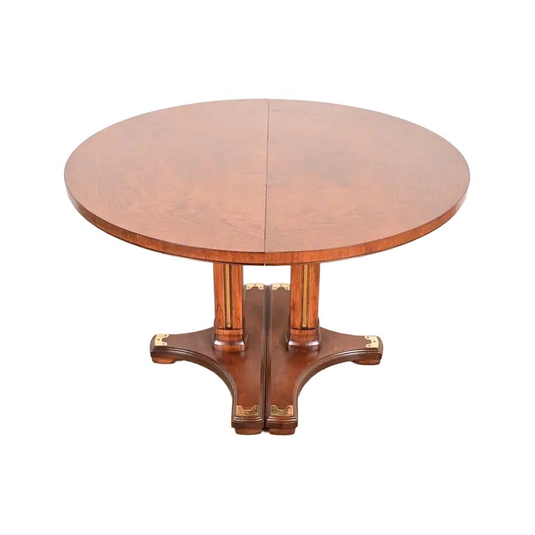Drexel Heritage Table de salle à manger à rallonge Hollywood Regency, nouvellement revernie en vente