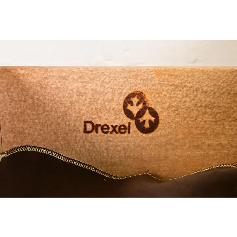 Drexel Heritage Hollywood Regency Walnut Sideboard Credenza, Circa 1970s For Sale 4