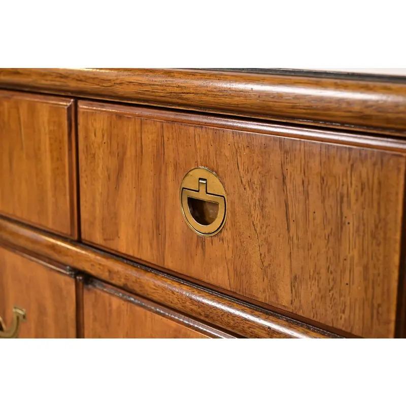 Drexel Heritage Hollywood Regency Walnut Sideboard Credenza, Circa 1970s For Sale 2