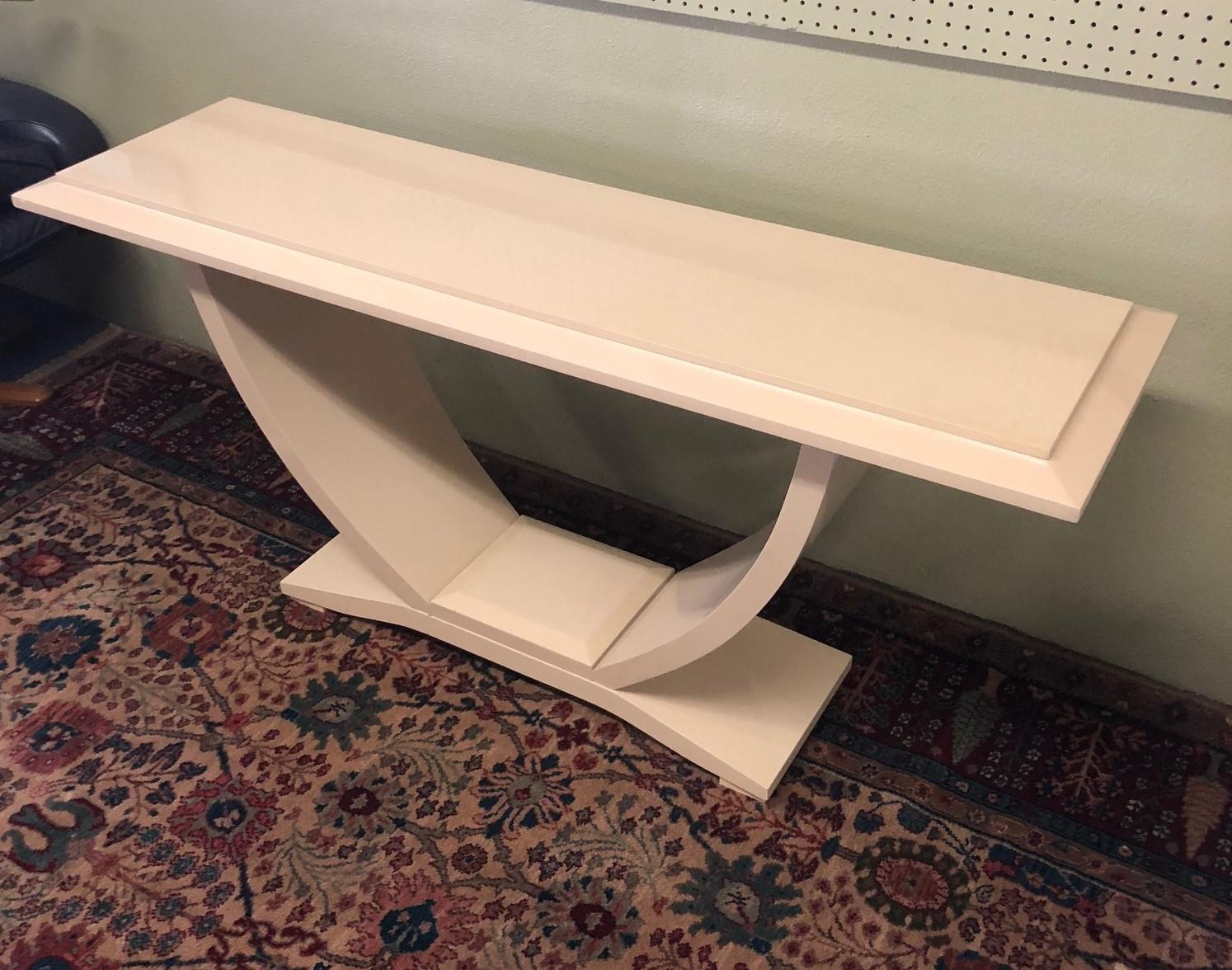 Drexel Heritage Lacquered Console Table In Fair Condition For Sale In San Diego, CA