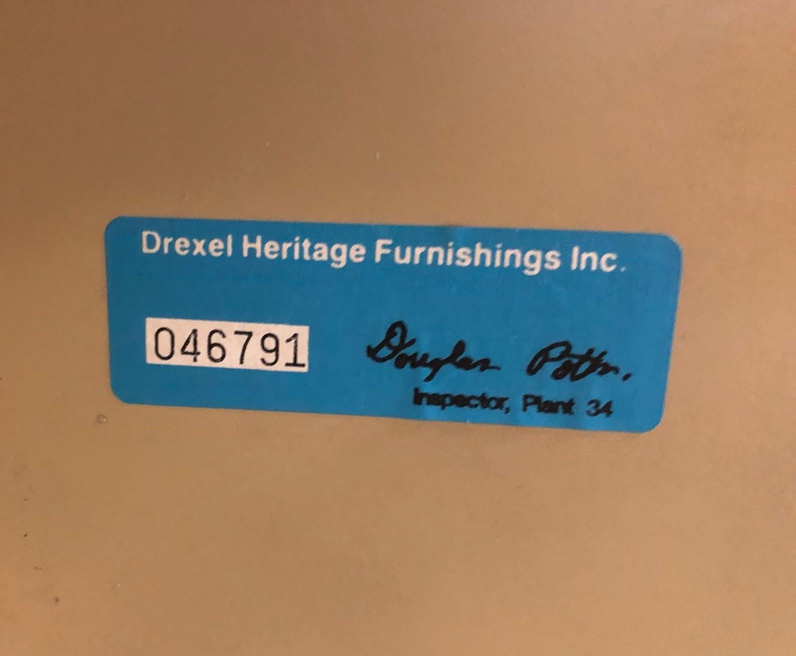 Drexel Heritage, lackierter Konsolentisch im Angebot 2