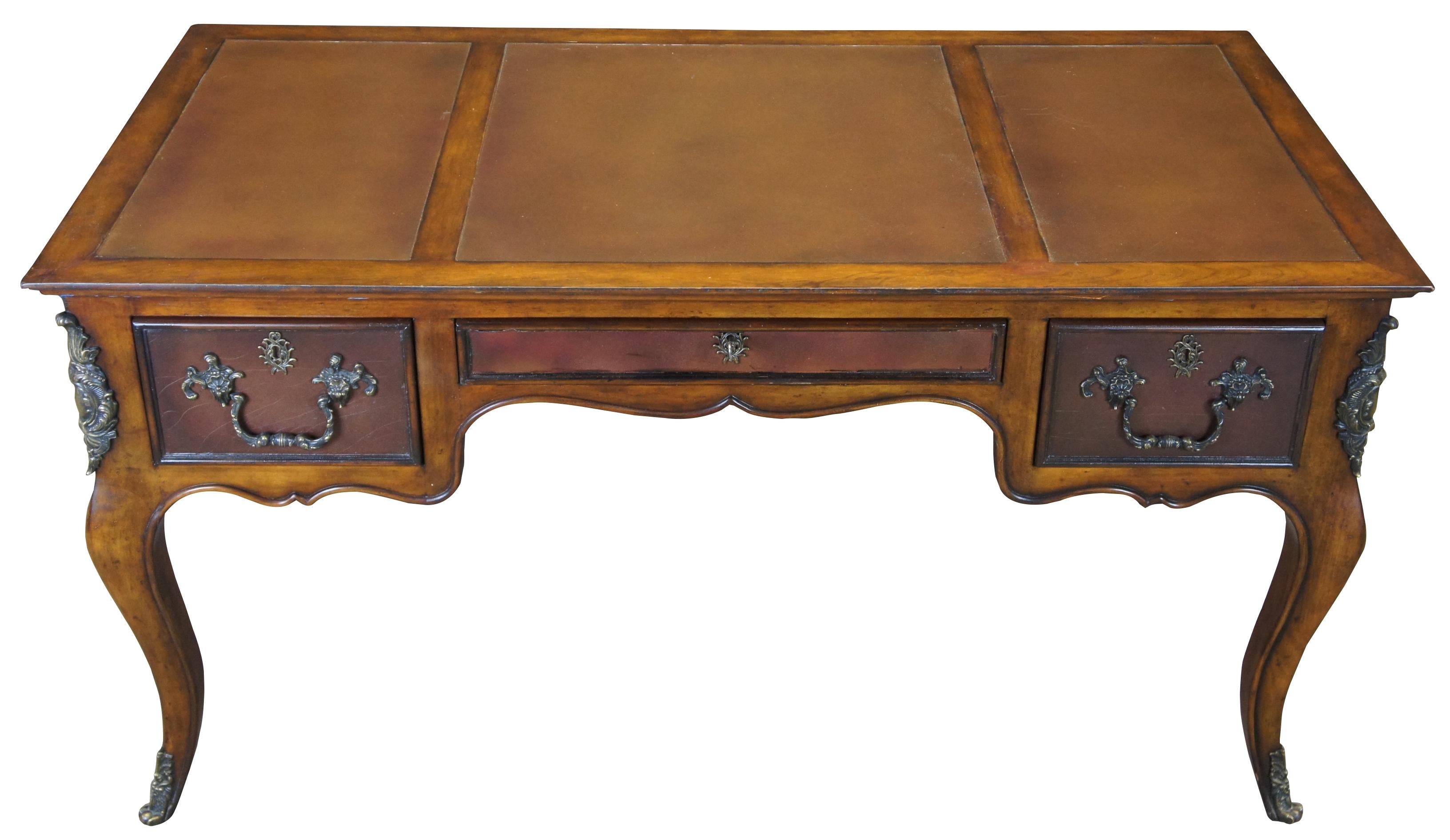 Drexel Heritage Home Office Aimer La Lettre Desk - Love Letter Desk 311-910. A beautiful writing desk with three drawers and two pull-out shelves (on the sides). The central drawer can be locked. The model is veneered with cherry veneer; the top is