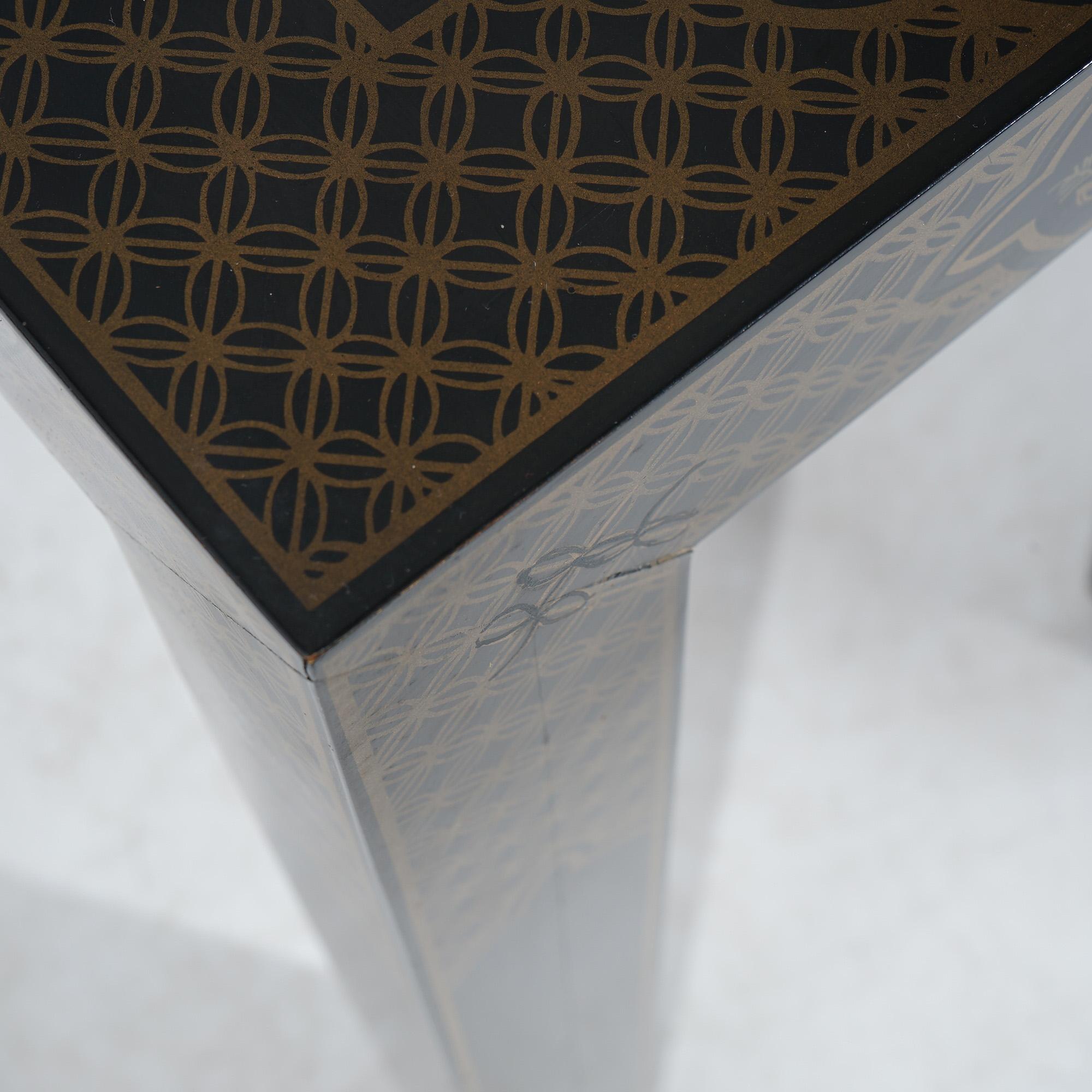 Table de canapé en acajou et ébonite décorée de chinoiseries Drexel Heritage C1950 en vente 2