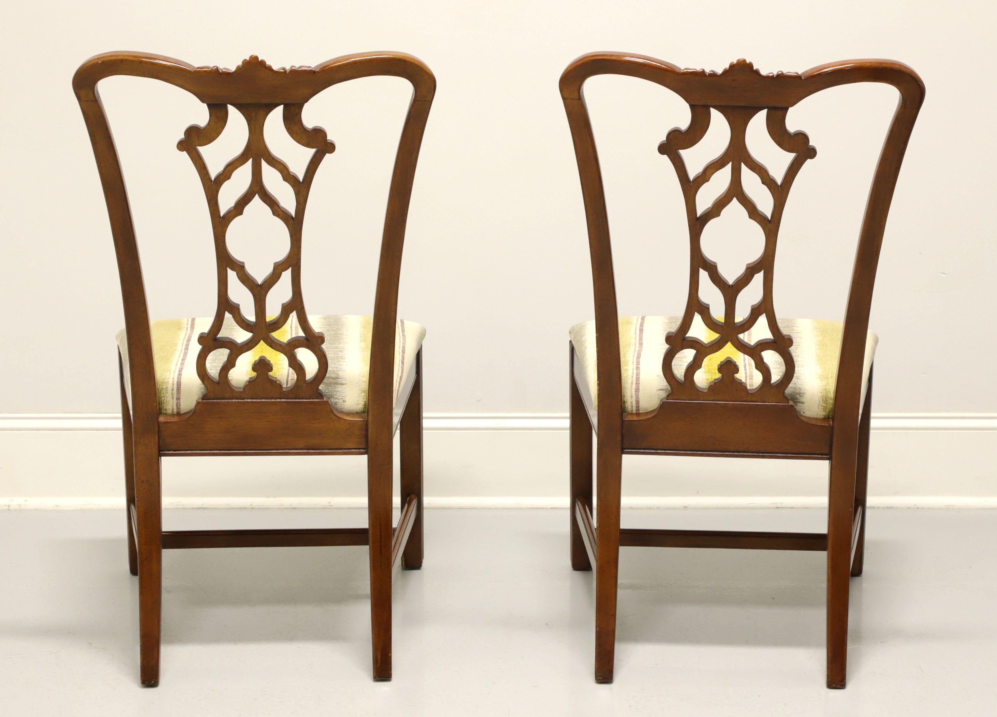 20th Century DREXEL HERITAGE Mahogany Chippendale Straight Leg Dining Side Chairs - Pair B For Sale