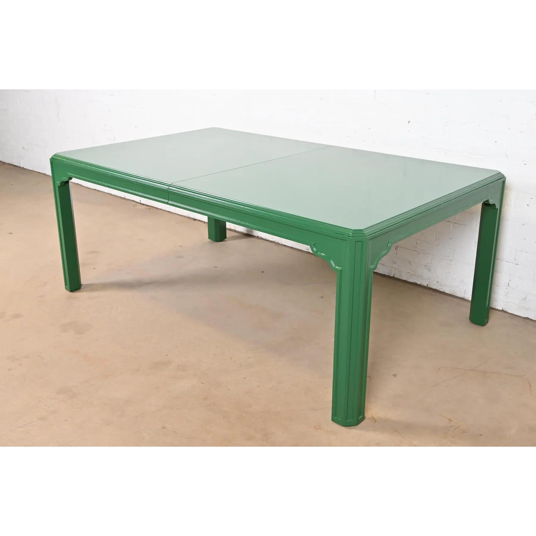 A gorgeous Mid-Century Modern Hollywood Regency dining table in green lacquered walnut

By Drexel Heritage

USA, Circa 1970s

Measures: 74.75