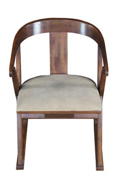 Drexel Heritage Chaise à accoudoirs en noyer vieilli, moderne du milieu du siècle, de style Campaigner