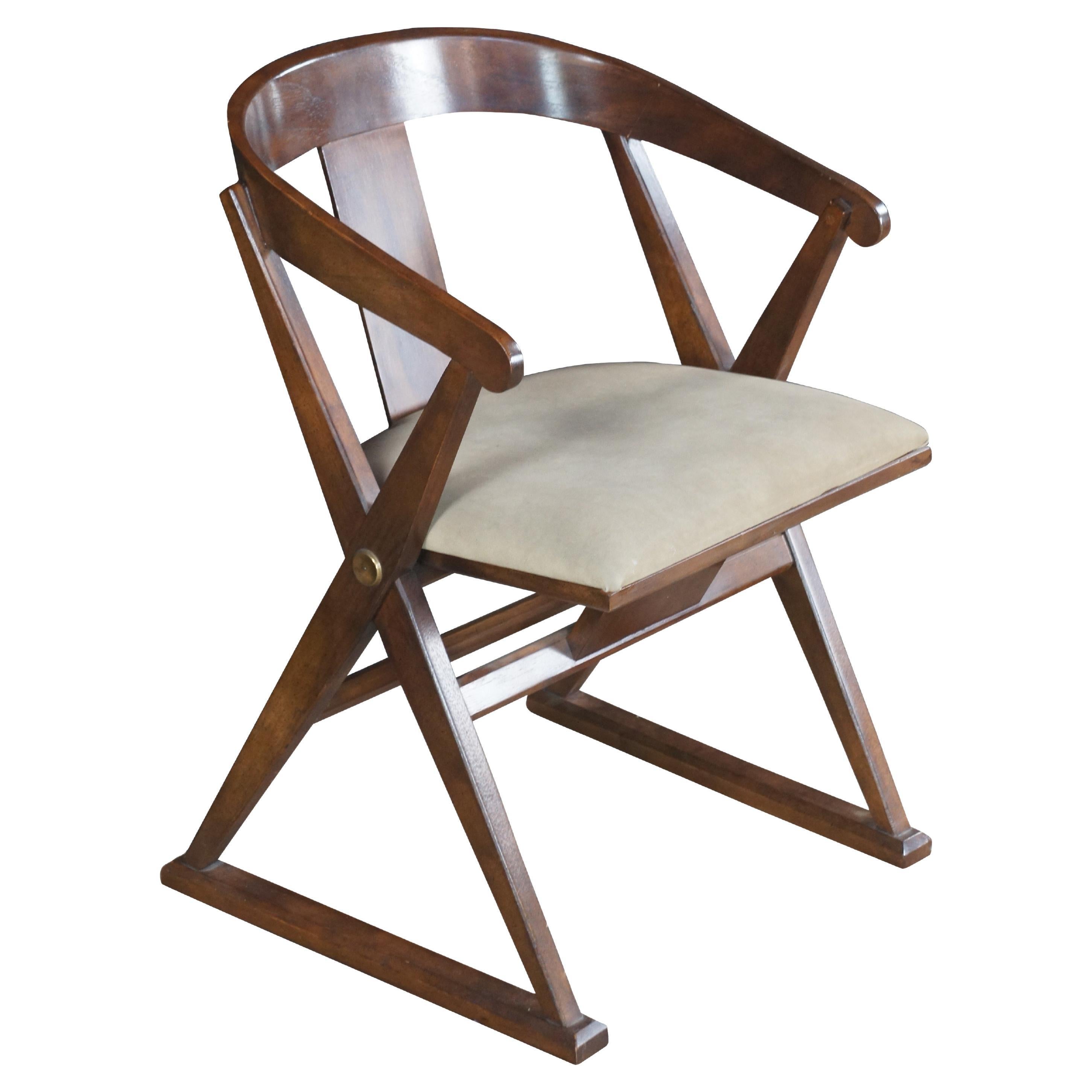 Drexel Heritage Sillón moderno de mediados de siglo en nogal envejecido estilo campaña en venta