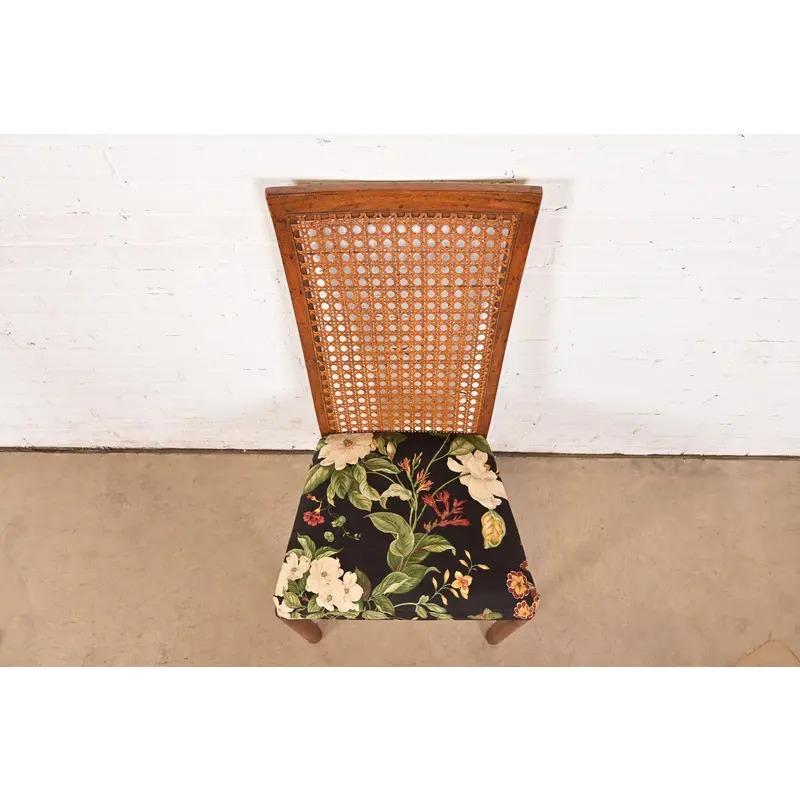 Tissu d'ameublement Chaise de salle à manger à dossier haut Drexel Heritage Mid-Century Modern, Circa 1970 en vente