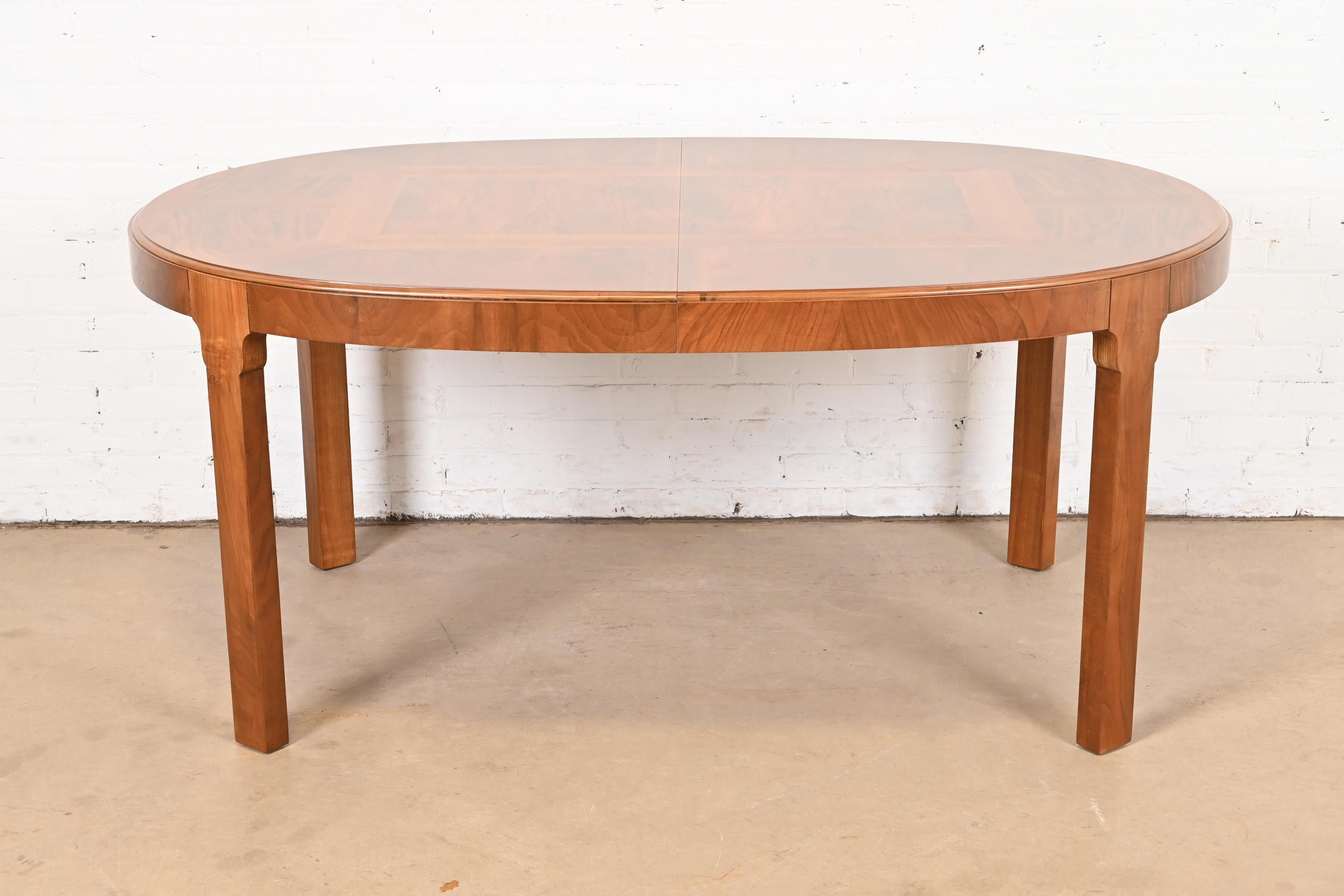 Drexel Heritage Mid-Century Modern Inlaid Burled Walnut Parquetry Dining Table For Sale 6