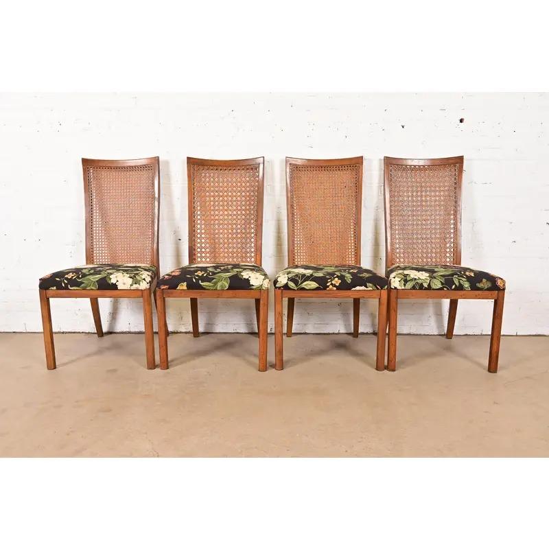 Drexel Heritage Mid-Century Modern Nussbaum hohe Rückenlehne Esszimmerstühle, Satz von vier (Moderne der Mitte des Jahrhunderts) im Angebot
