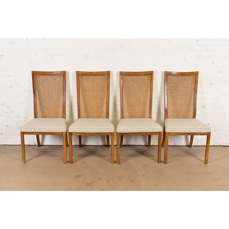 Mid-Century Modern Drexel Heritage Chaises de salle à manger modernes du milieu du siècle en noyer à dossier haut, ensemble de quatre en vente