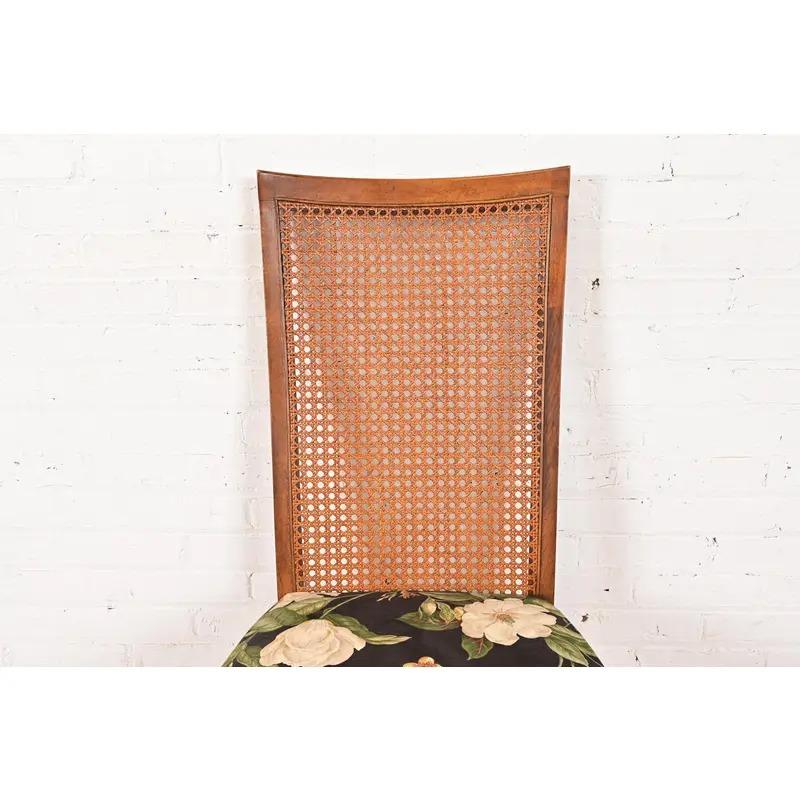 Drexel Heritage Mid-Century Modern Nussbaum hohe Rückenlehne Esszimmerstühle, Satz von vier im Angebot 1