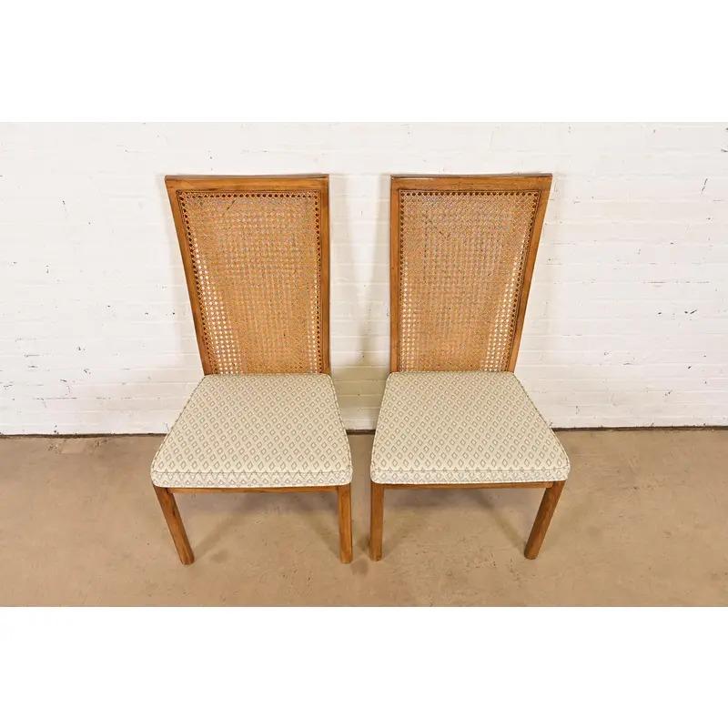 Fin du 20e siècle Drexel Heritage Chaises d'appoint ou chaises de salle à manger en noyer, modernes du milieu du siècle, paire en vente