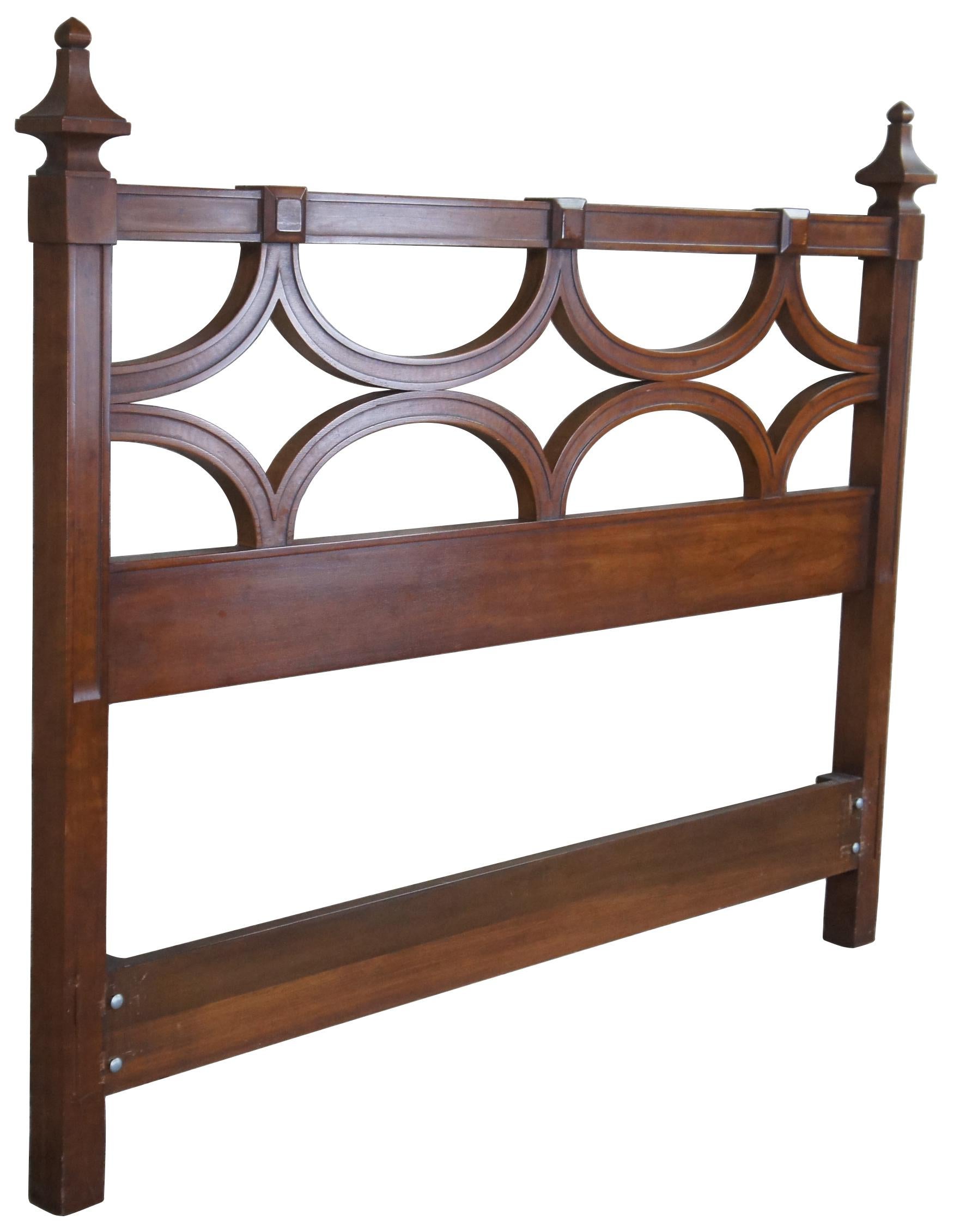 Circa 1960s Drexel Heritage Movanti Mediterranean Collection full size headboard,14-101-30. Drawing inspiration from early Renaissance, Italian, classical and other European designs. A rectangular form made from fruitwood with diamond pierced center