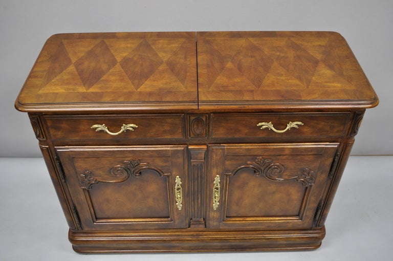 Drexel Heritage Old Continent French Style Rolling Server Bar Cart Cabinet For Sale At 1stdibs