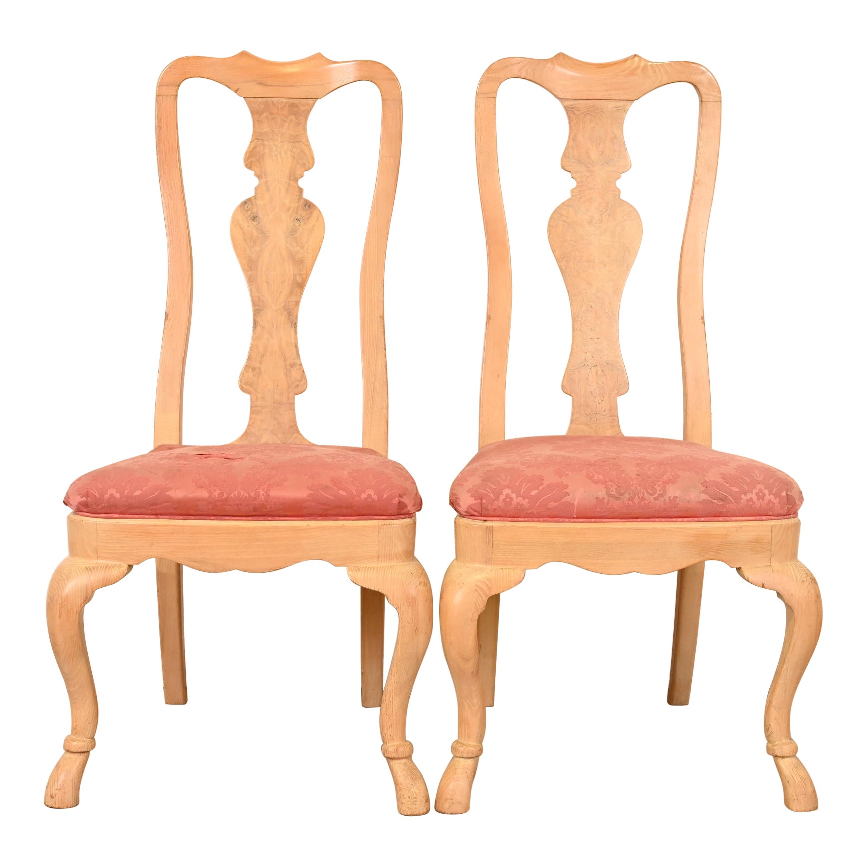 Chaises d'appoint ou de salle à manger en chêne sculpté et bois de ronce de Drexel Heritage Queen Anne en vente