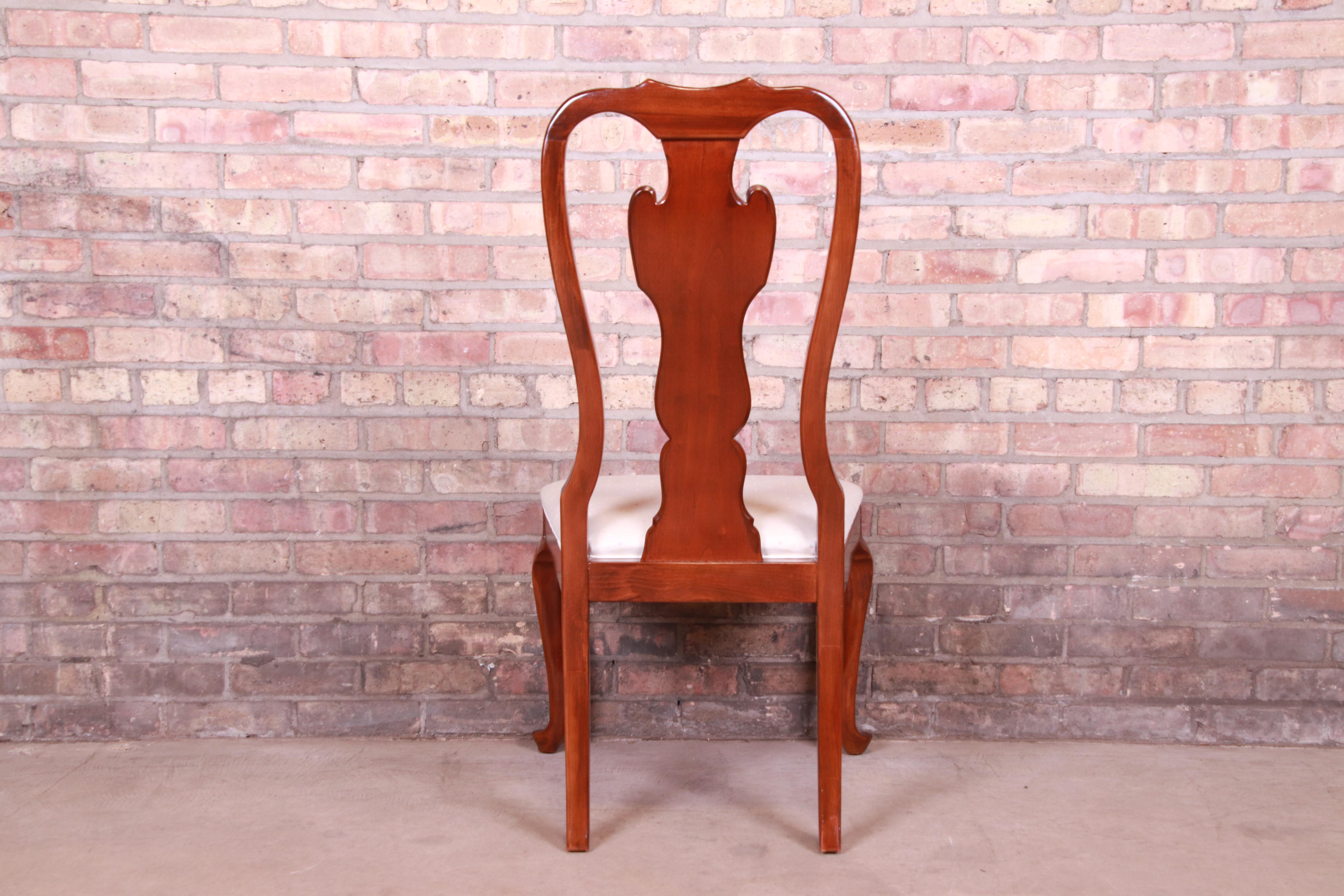 Late 20th Century Drexel Heritage Queen Anne Mahogany Side Chair