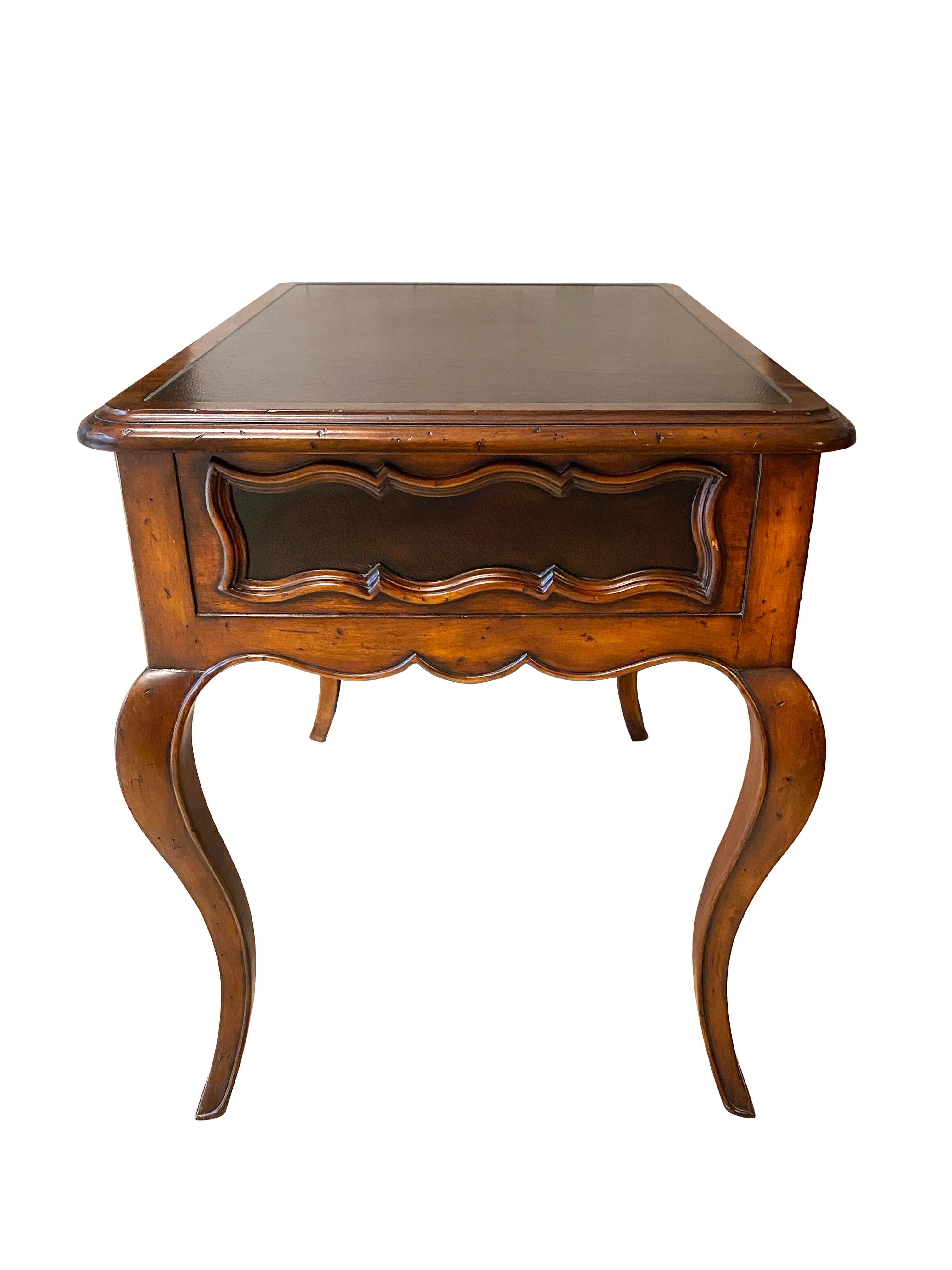 Drexel Heritage Table with Leather Inlay In Good Condition For Sale In Scottsdale, AZ