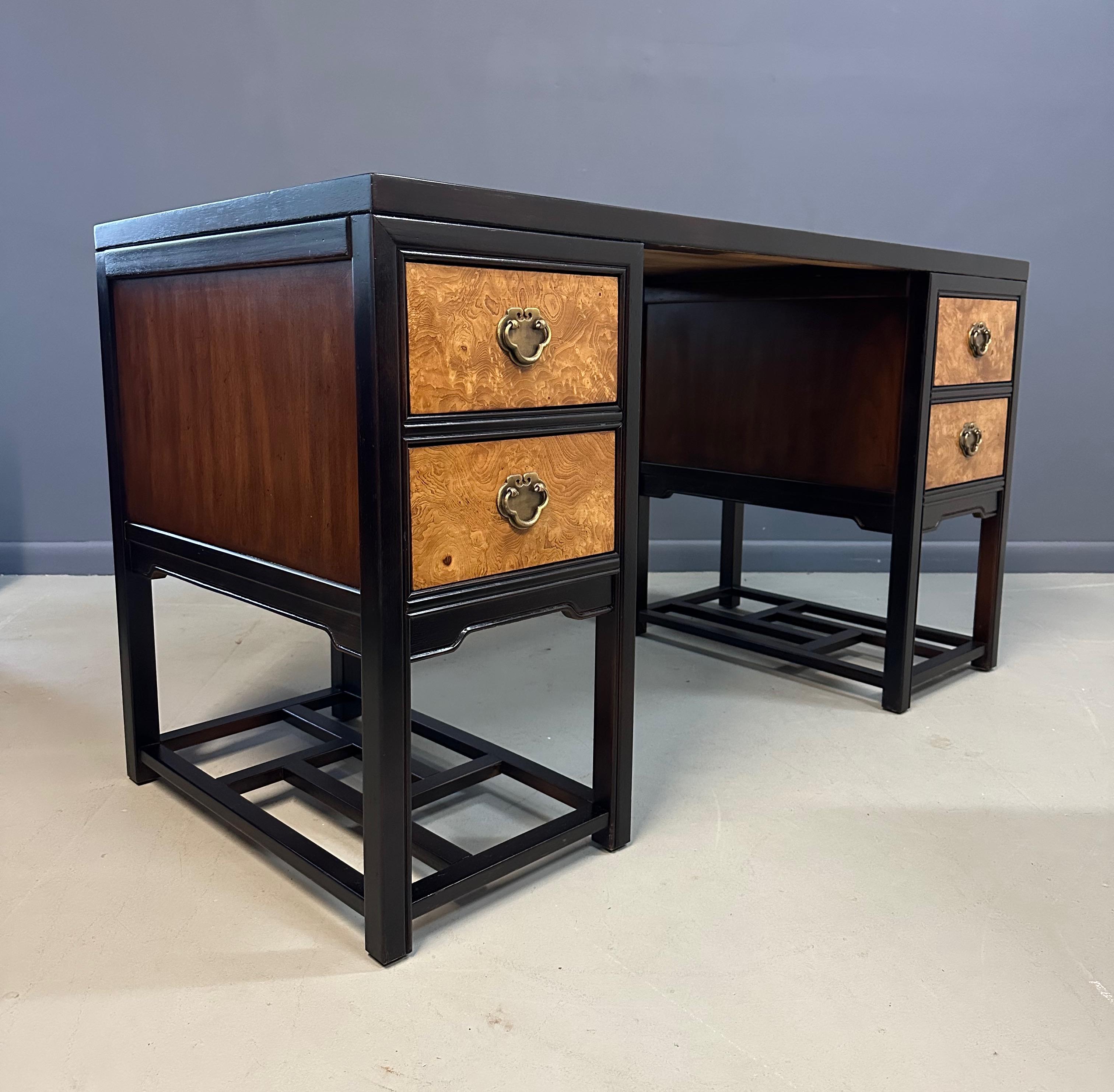 Mid-Century Modern Bureau en acajou et ronce de bois 