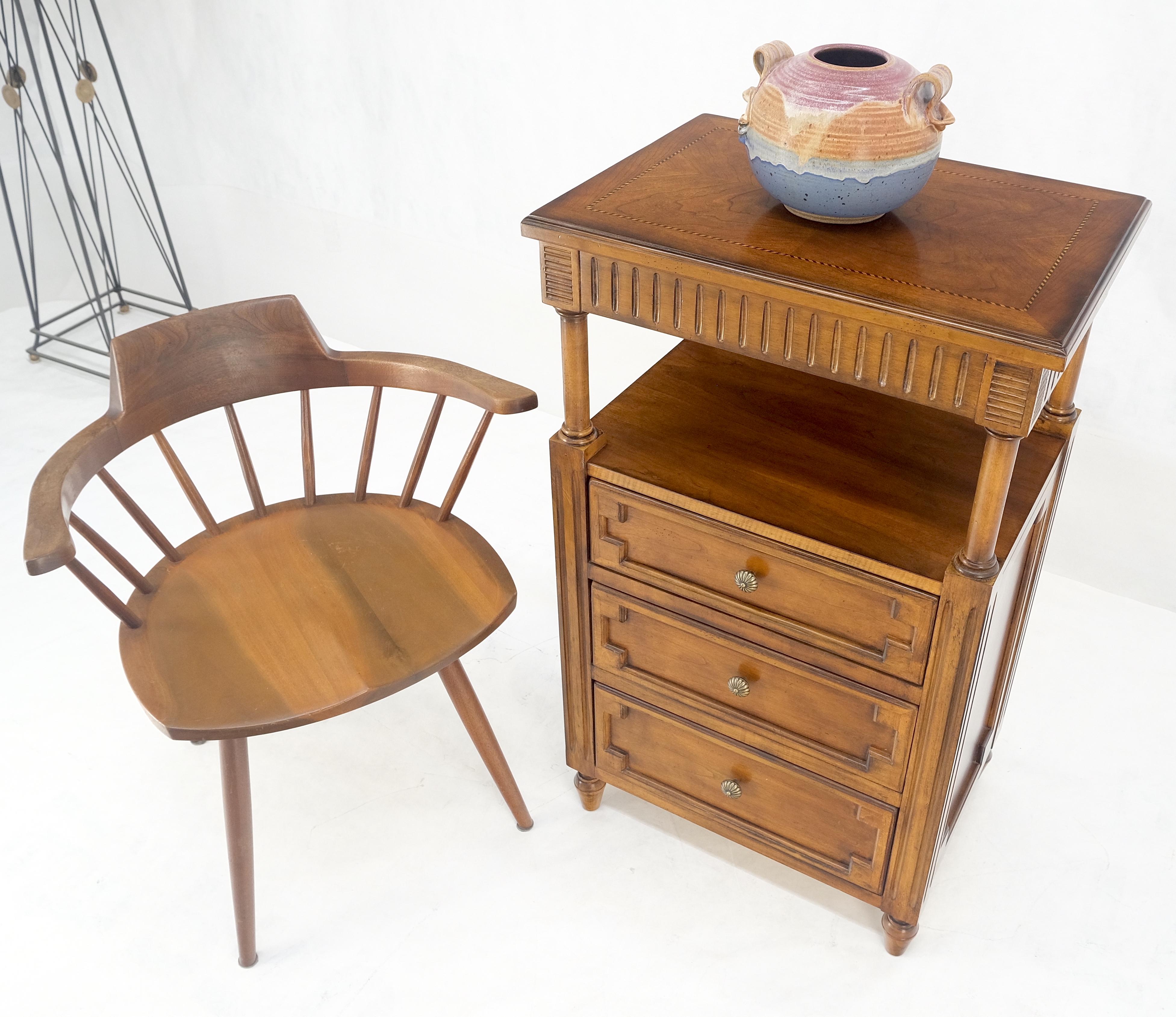 Drexel Light American Walnut Inlayed Top Console Entry Stand Side Table Dresser For Sale 10