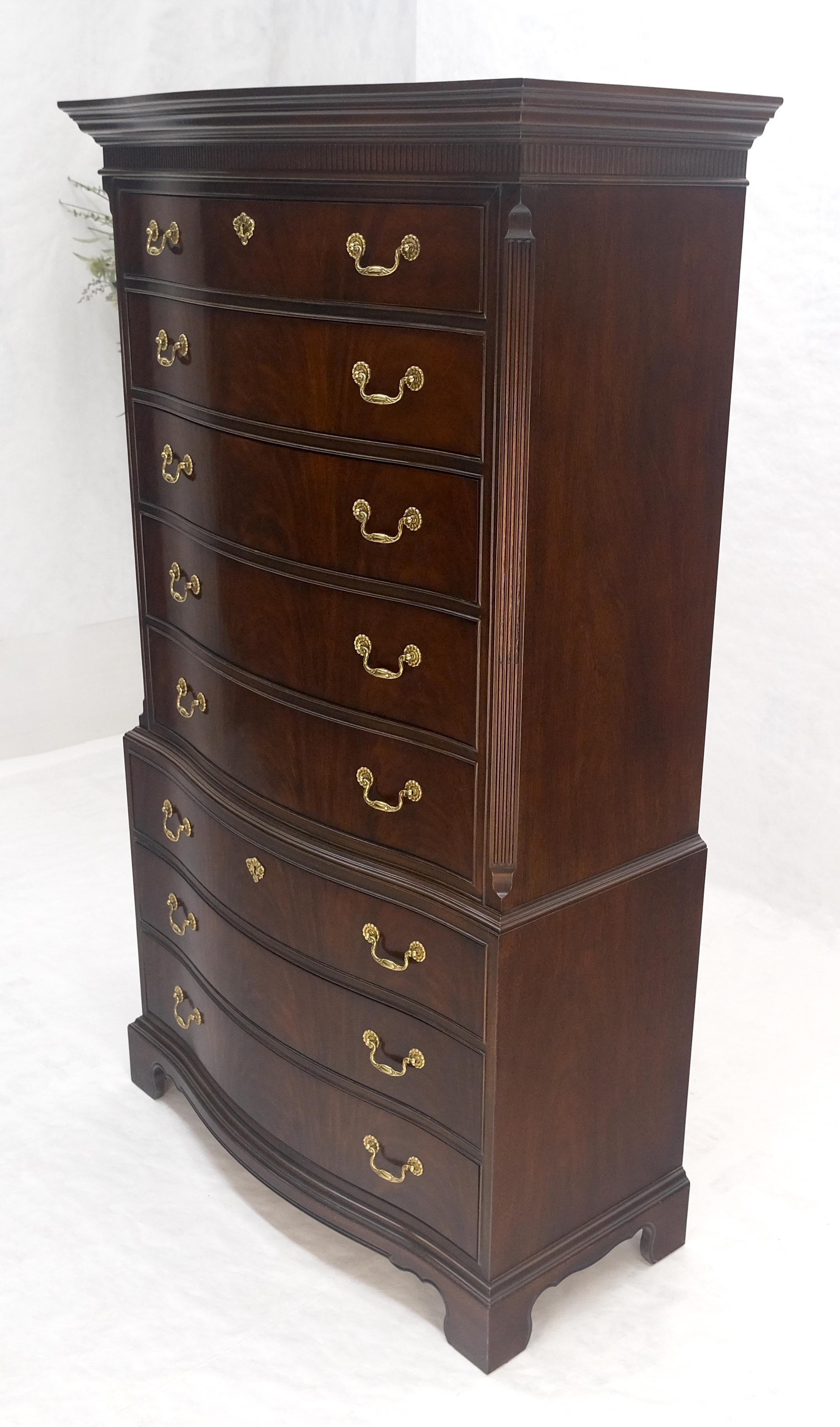 Drexel Mogano 8 Cassetti 6' Tall Brass Pull High Boy Dresser MINT in vendita 3