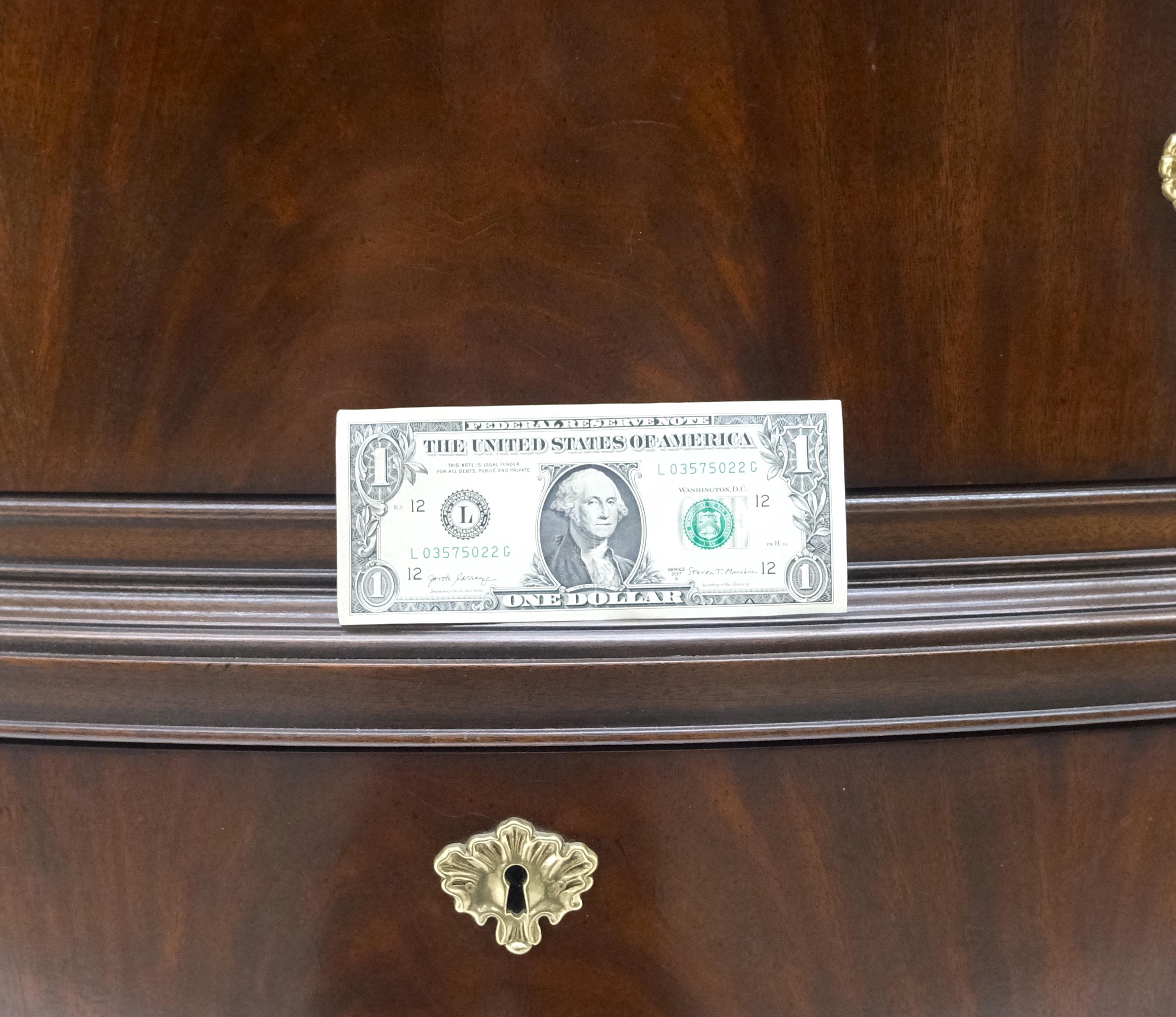 Drexel Mogano 8 Cassetti 6' Tall Brass Pull High Boy Dresser MINT in vendita 5