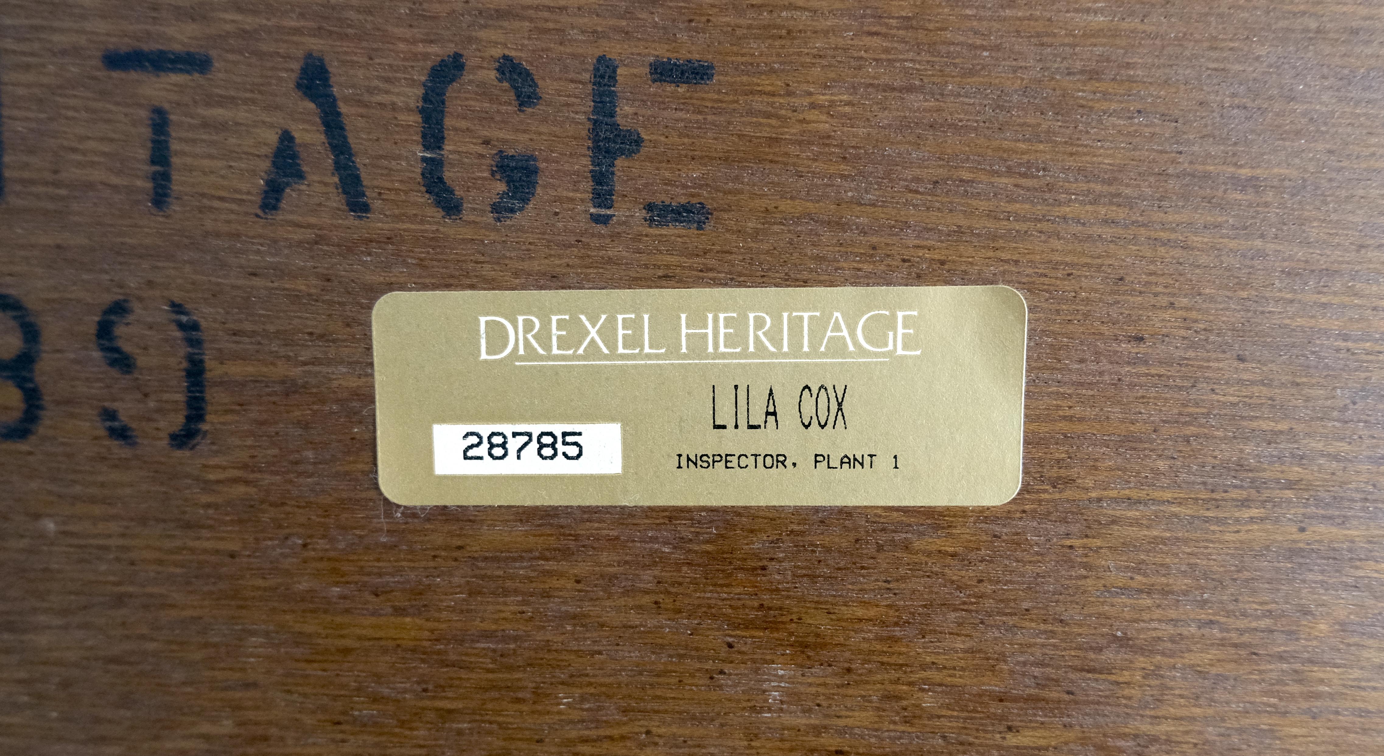 Drexel Mogano 8 Cassetti 6' Tall Brass Pull High Boy Dresser MINT in vendita 6