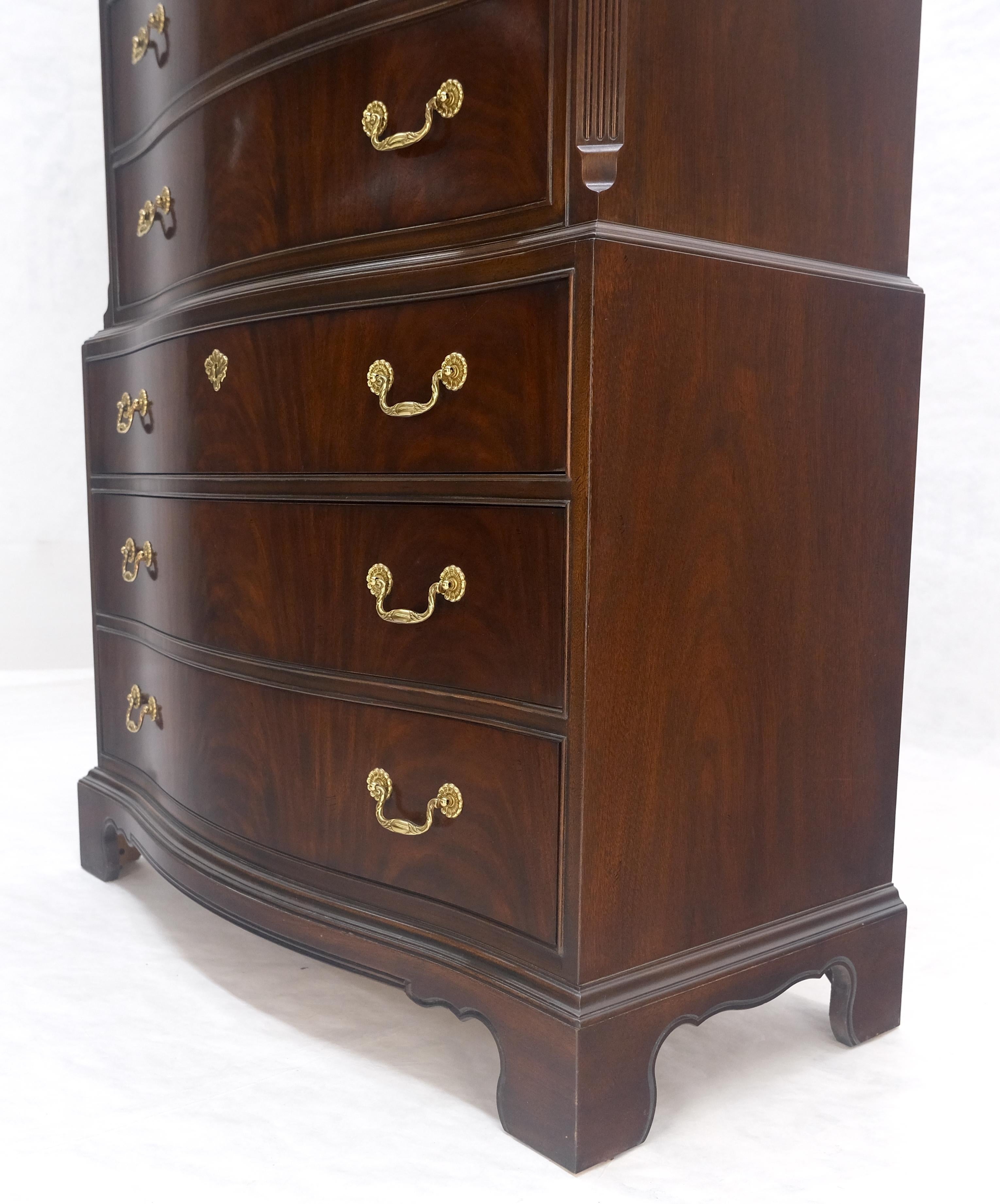 Chippendale Drexel Mogano 8 Cassetti 6' Tall Brass Pull High Boy Dresser MINT in vendita