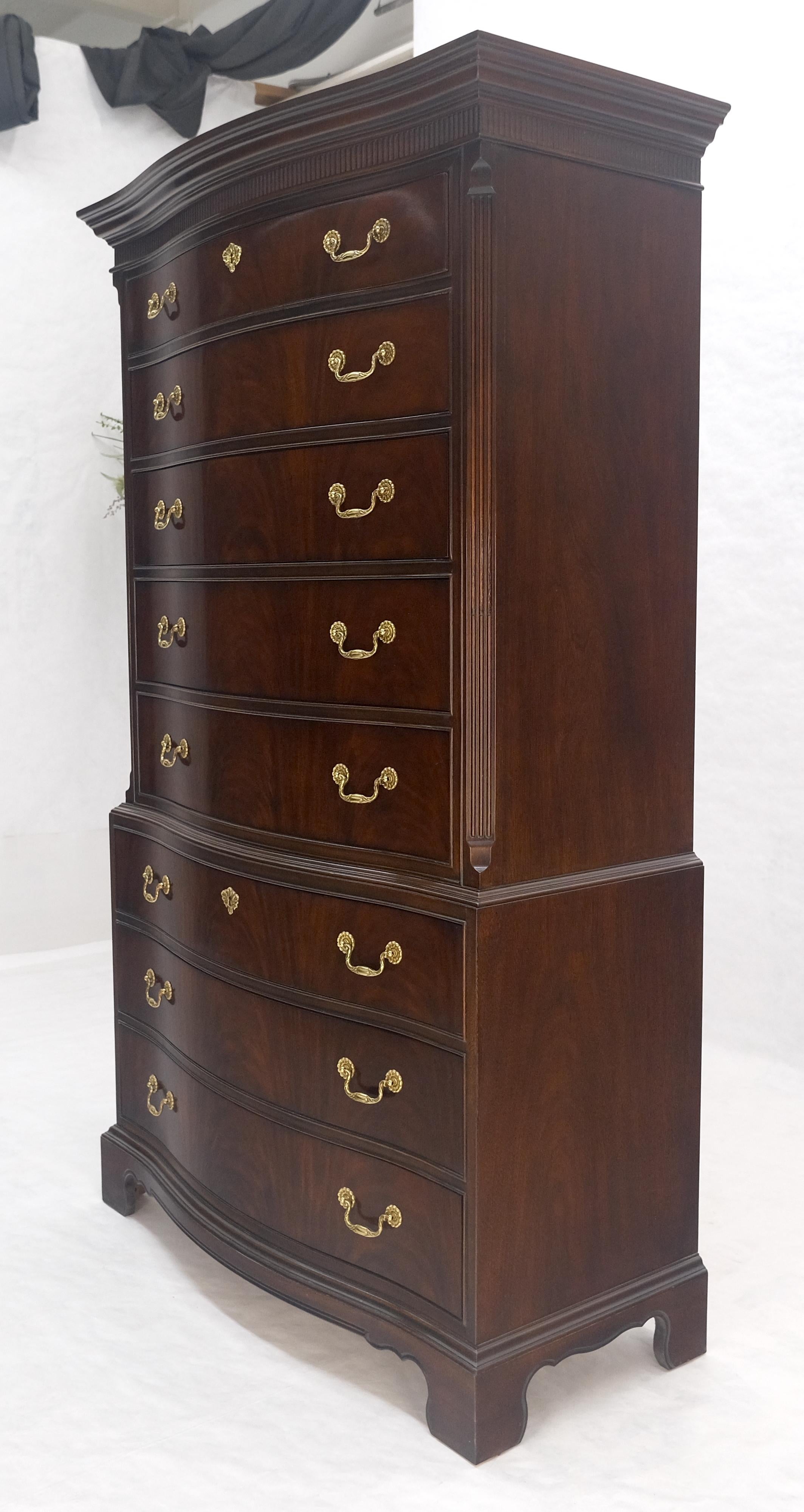 Drexel Mogano 8 Cassetti 6' Tall Brass Pull High Boy Dresser MINT in vendita 2