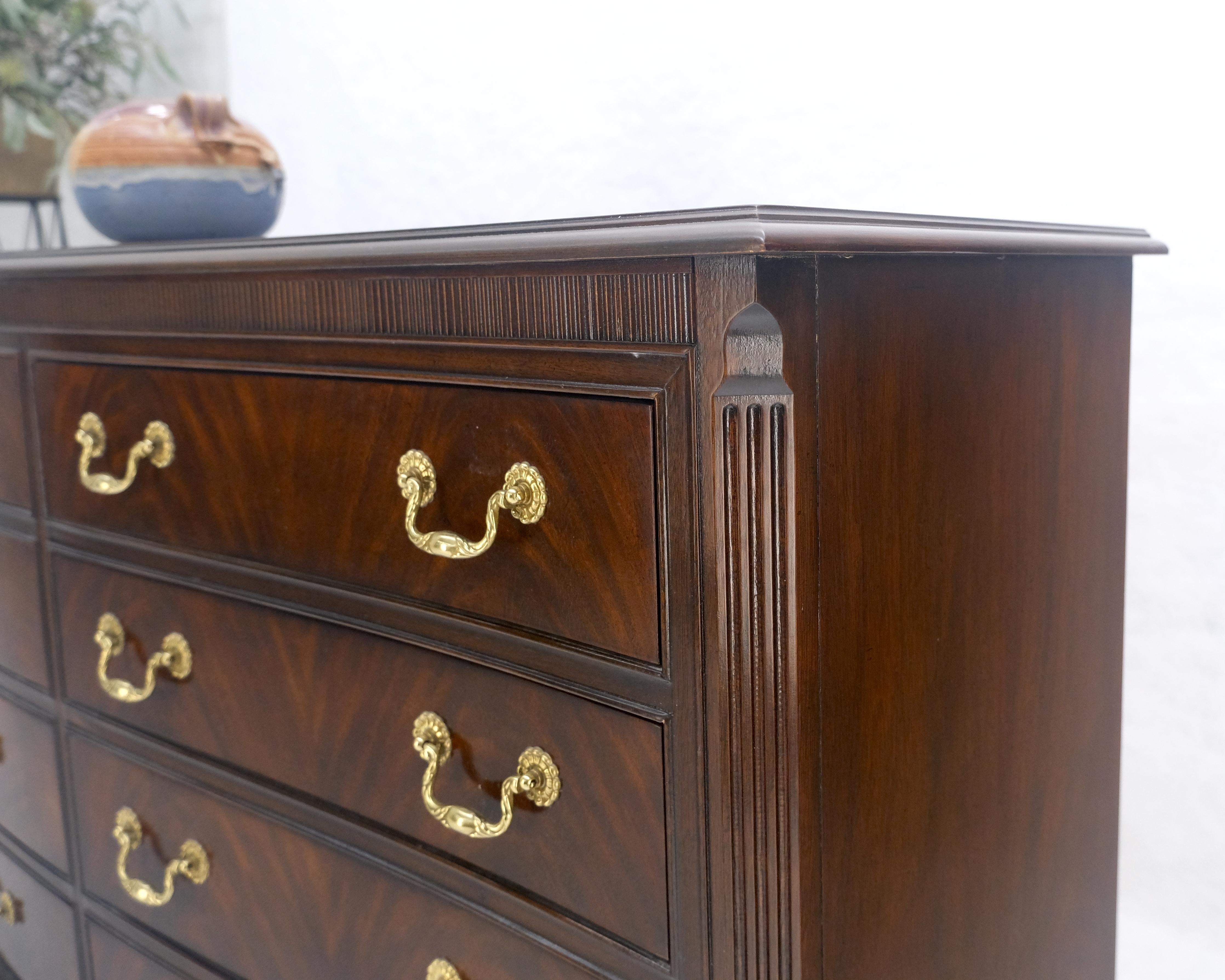 Ottone Drexel Mogano con piano a bande e tiranti in ottone 12 cassetti, cassettiera lunga 75