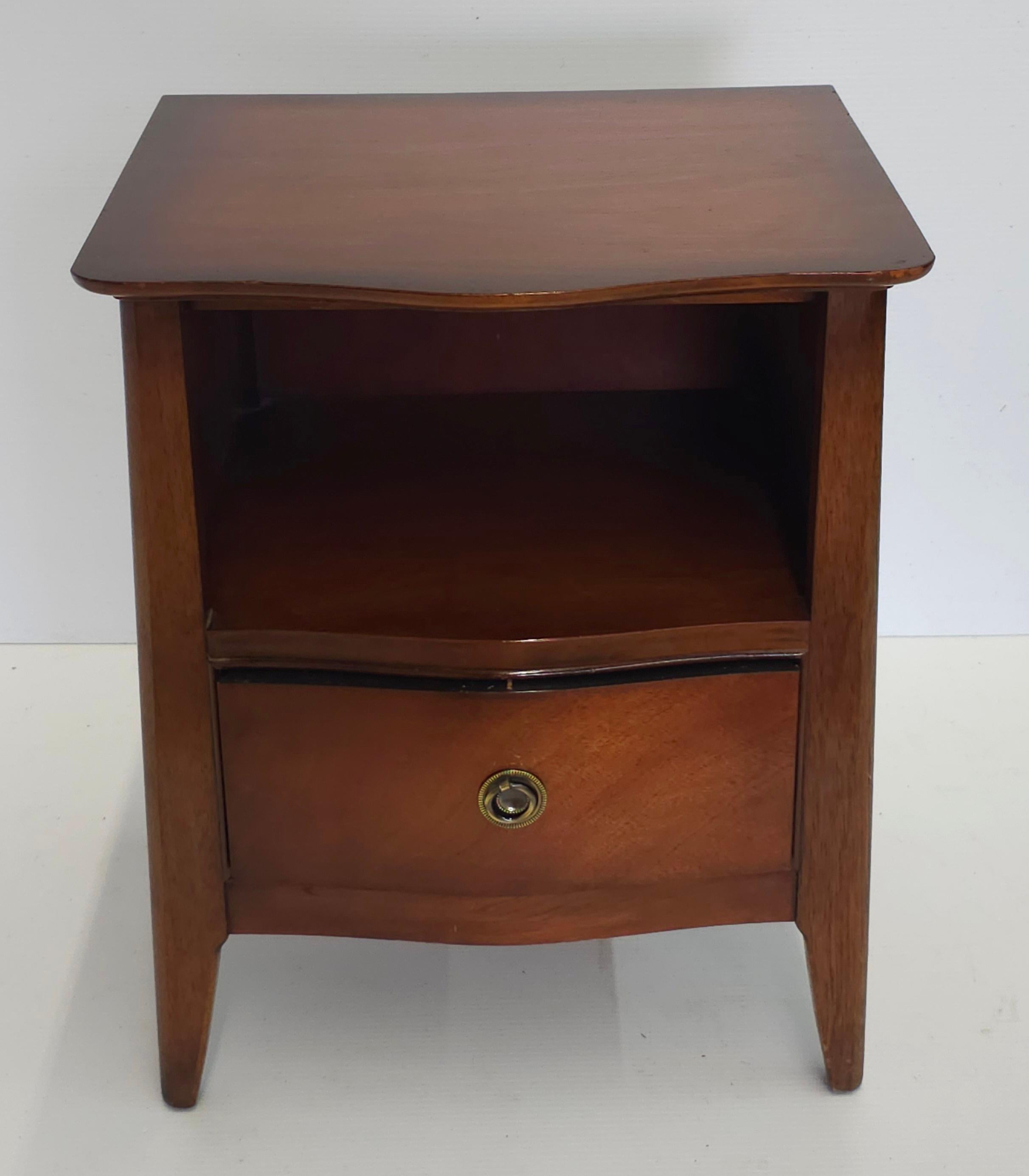 Carved Drexel Mid-Century Mahogany Bedside Table For Sale