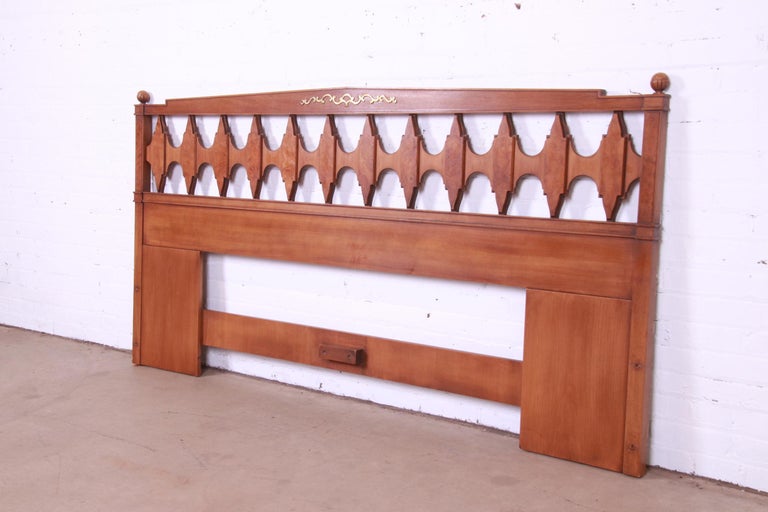 Drexel Mid-Century Modern Hollywood Regency Walnut and Burl King Size Headboard In Good Condition For Sale In South Bend, IN
