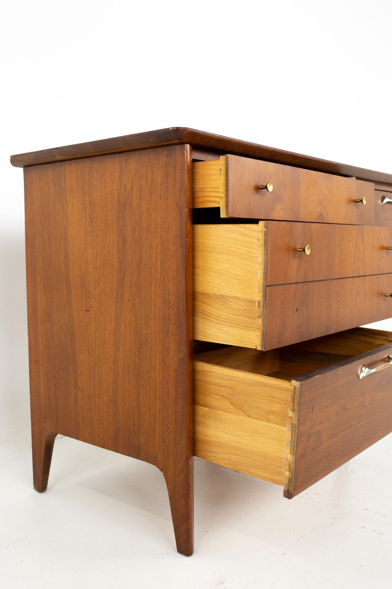 Drexel Mid Century Walnut and Formica 4 Drawer Desk 4
